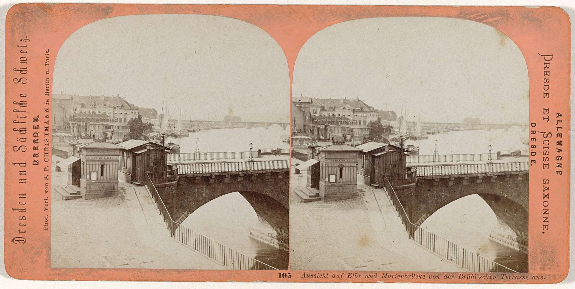 Gezicht op de Elbe en de Marienbrücke in Dresden, Duitsland by S.P. Christmann
