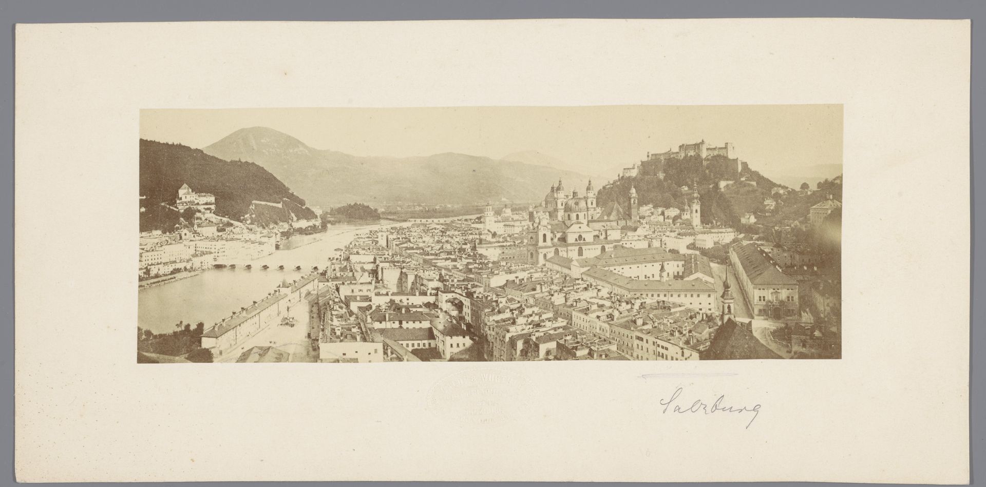 Gezicht op Salzburg, Oostenrijk by Anonymous