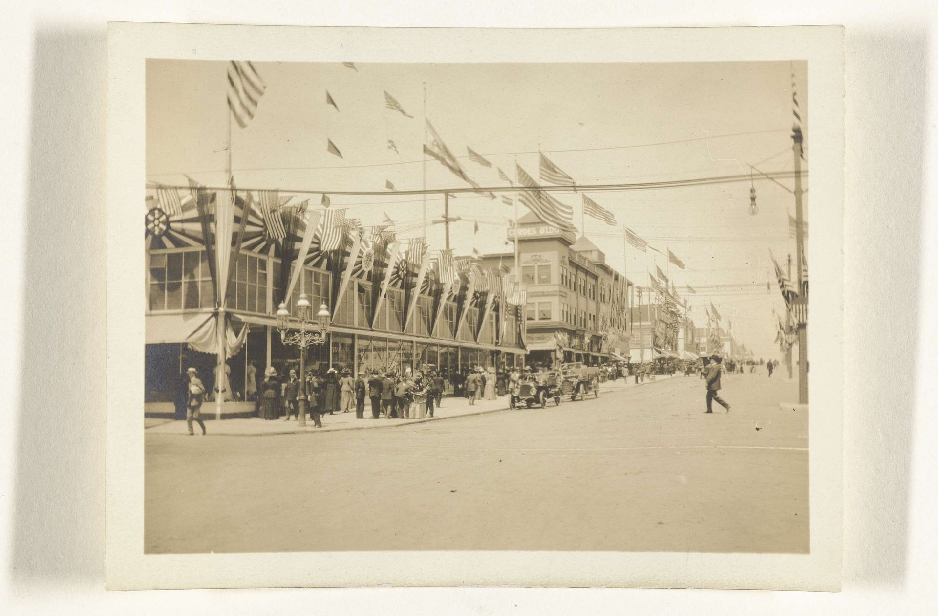 Van Nes avenue in feast trim by Geldolph Adriaan Kessler