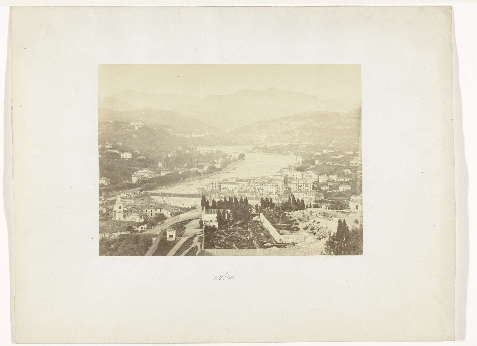 Gezicht op Nice by Louis Crette