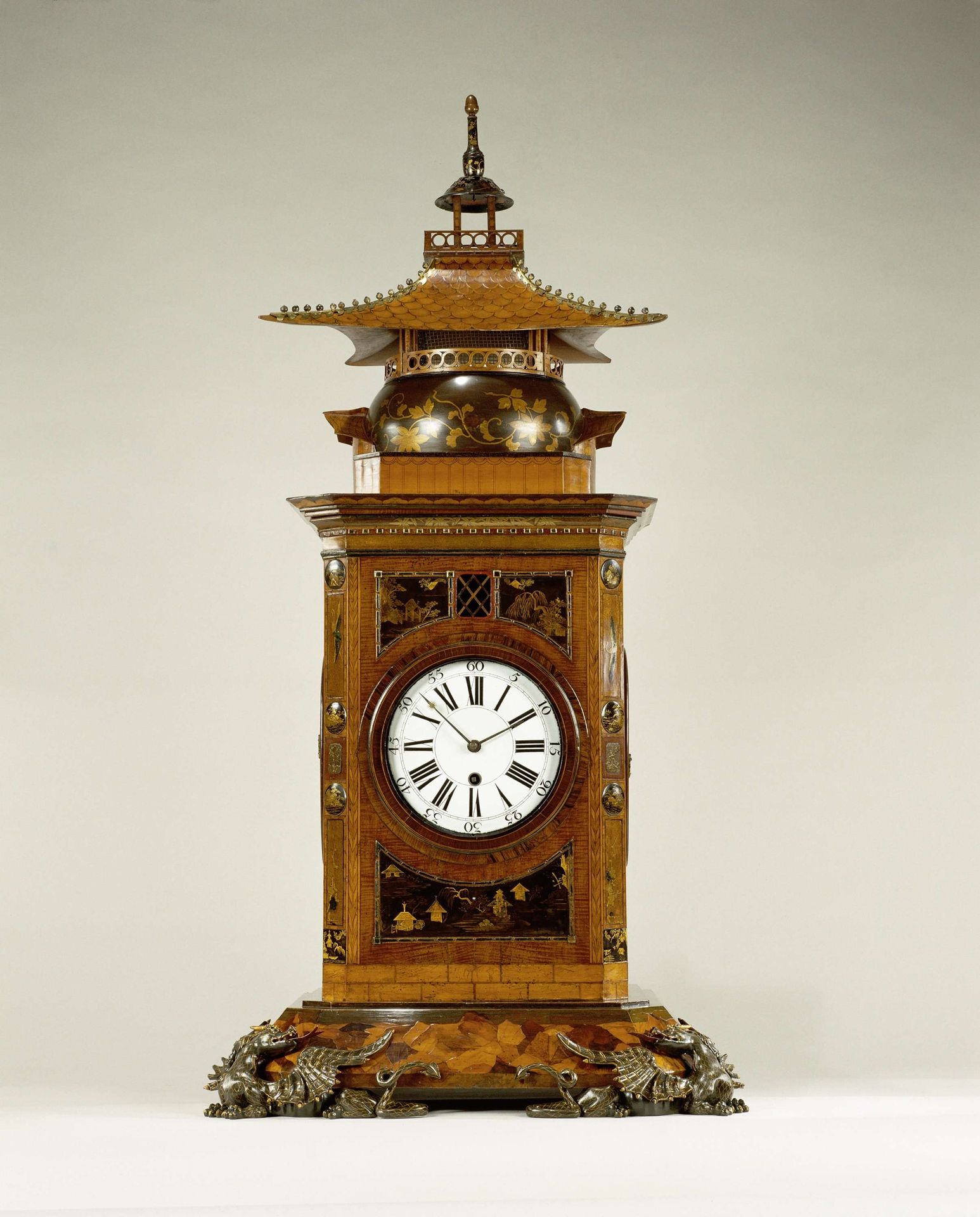 Clock case by Matthijs Horrix
