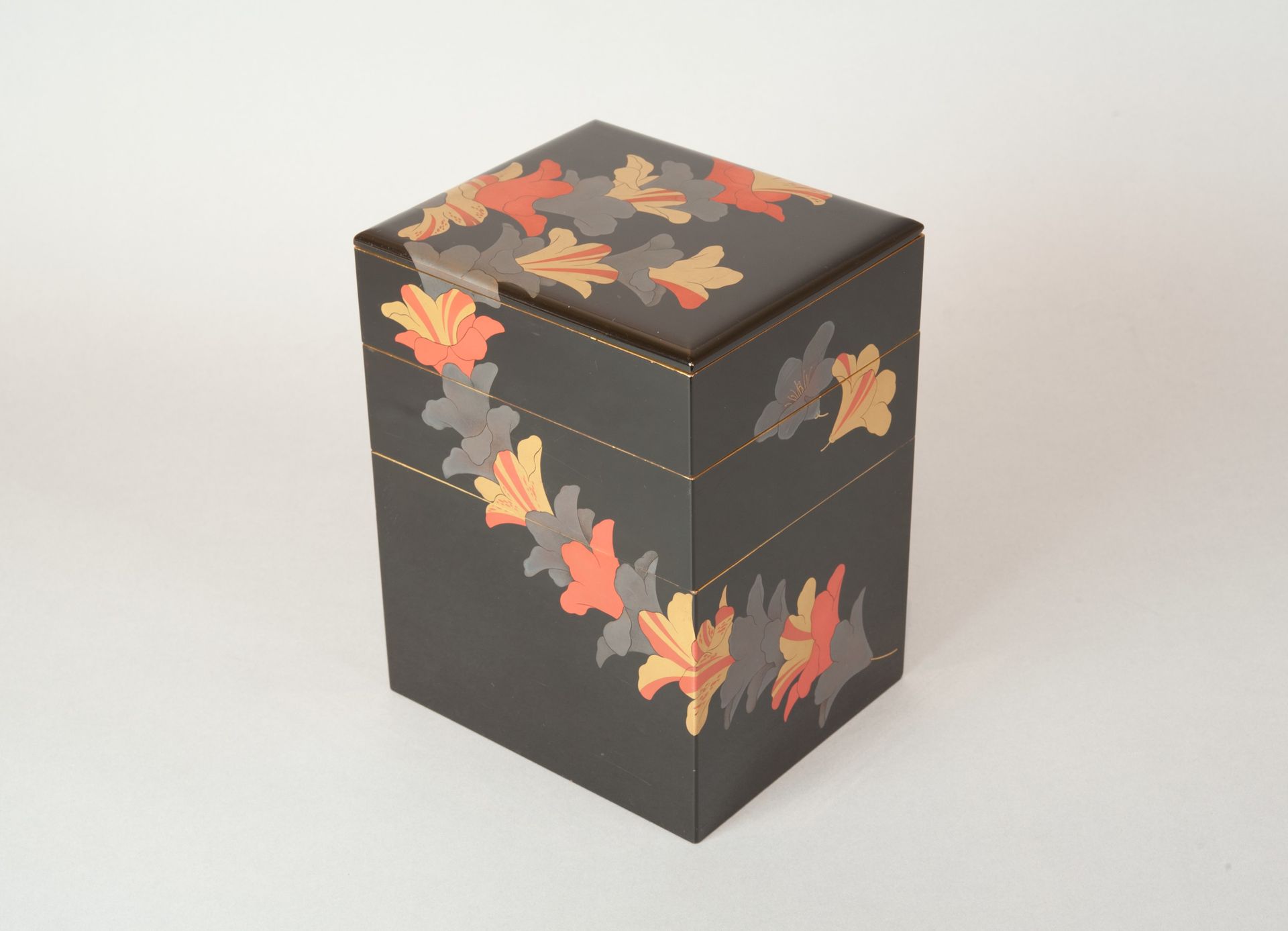 Tiered Food Box (Jūbako) with Garland of Azaleas by Yamamoto Shunshō School