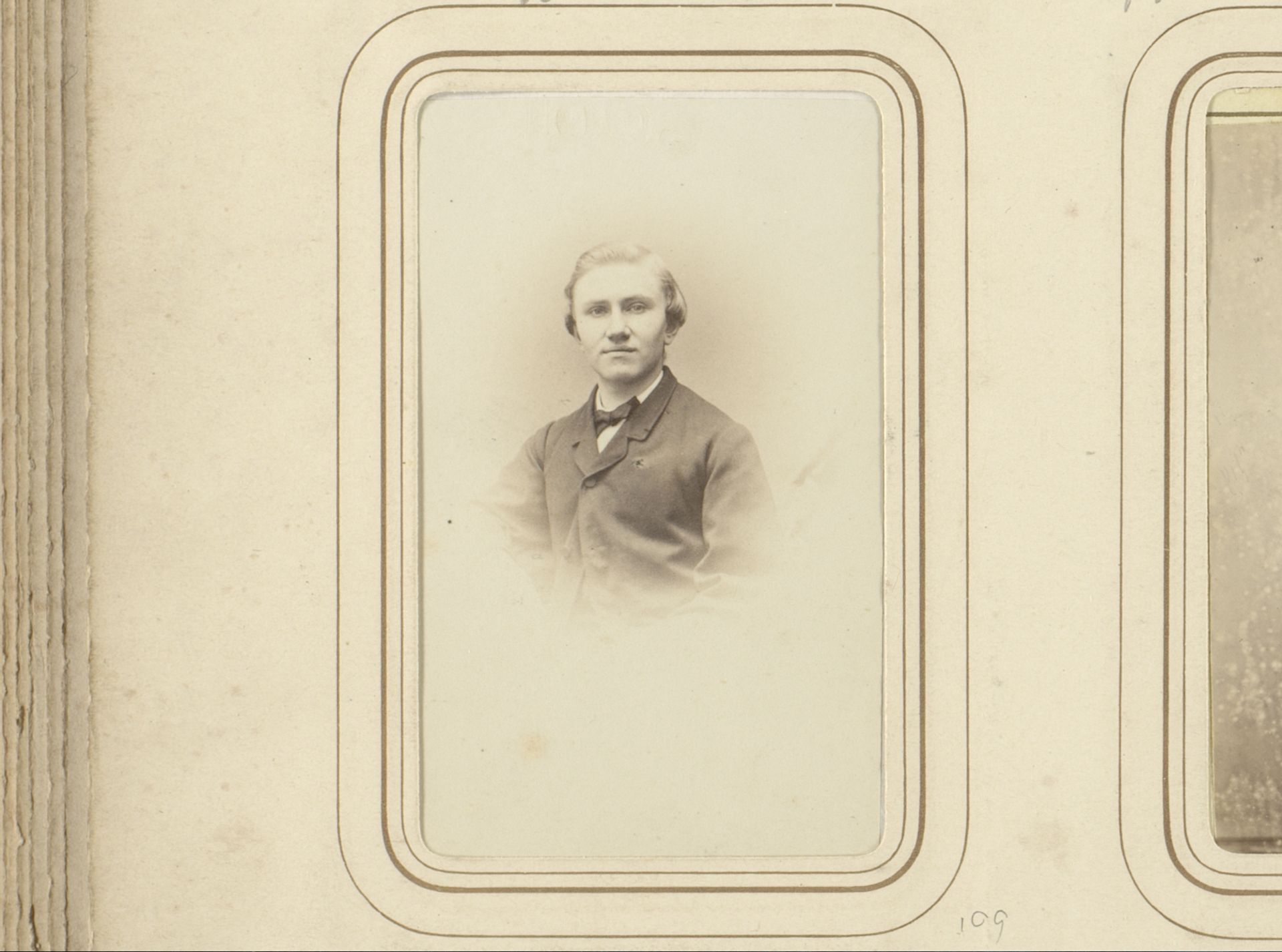 Portret van een man by Albert Greiner