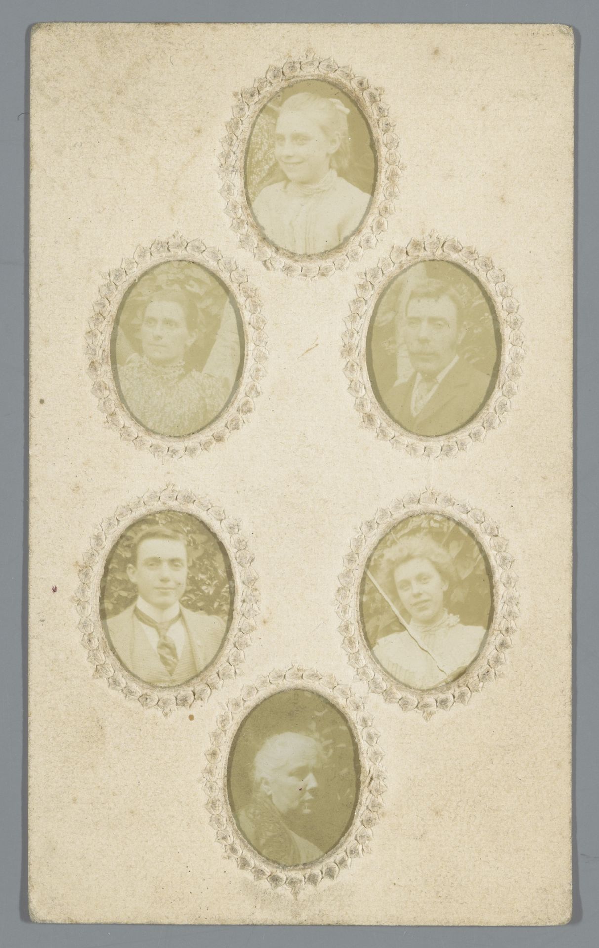 Zes miniatuurportretten van onbekende mannen en vrouwen by John George Kirby