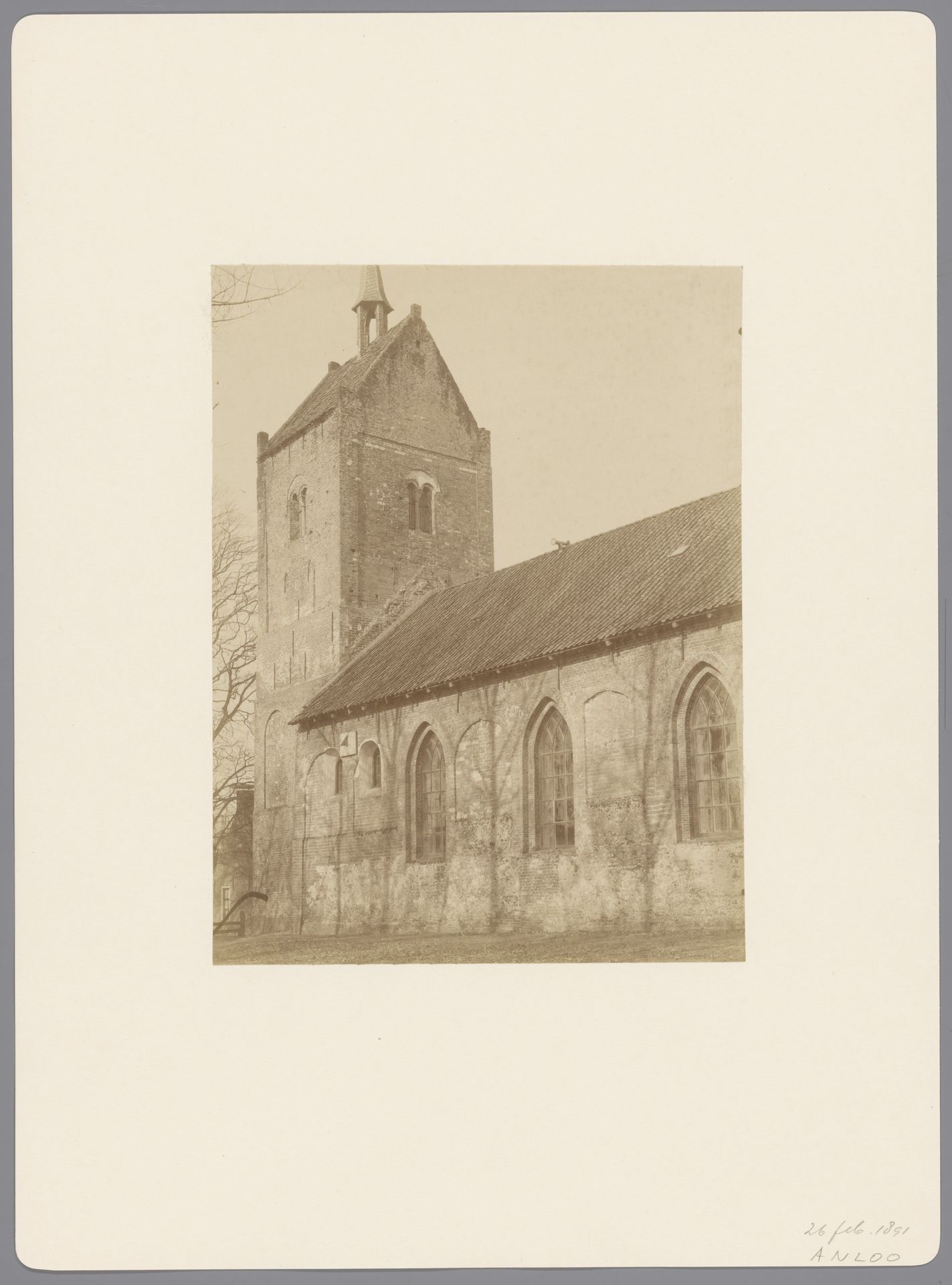 Gezicht op de Magnuskerk te Anloo by anoniem (Monumentenzorg)