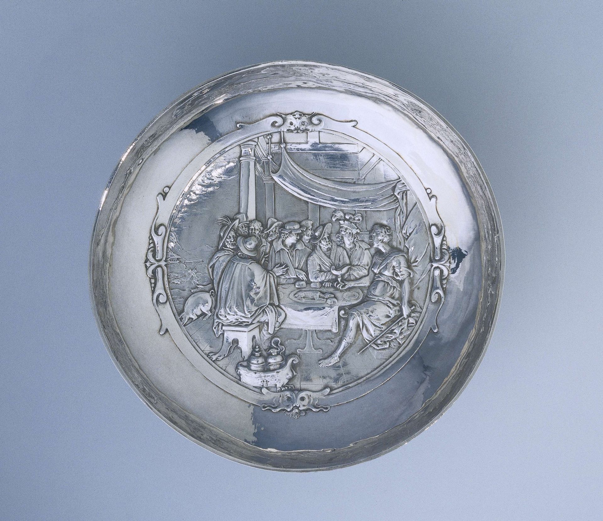 Tazza (drinking cup) with a scene of Circe and the Companions of Odysseus by Adam van Vianen I