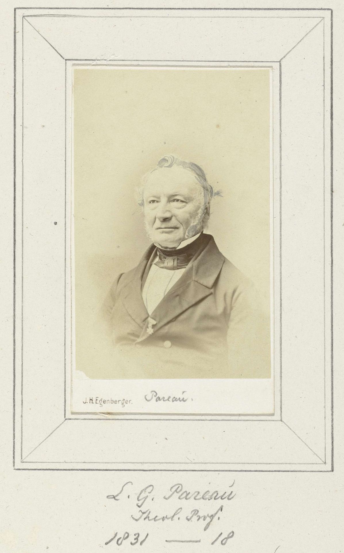 Portret van L.G. Pareau, hoogleraar in de faculteit Godgeleerdheid aan de universiteit van Groningen by Johannes Hinderikus Egenberger