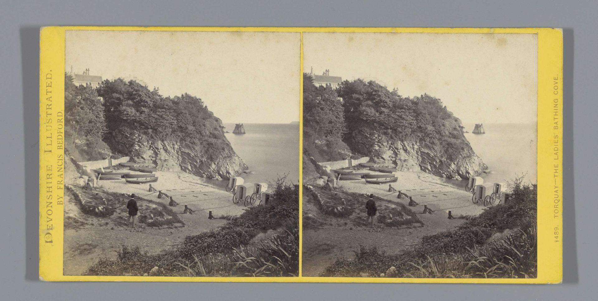 Gezicht op een strand bij Torquay by Francis Bedford