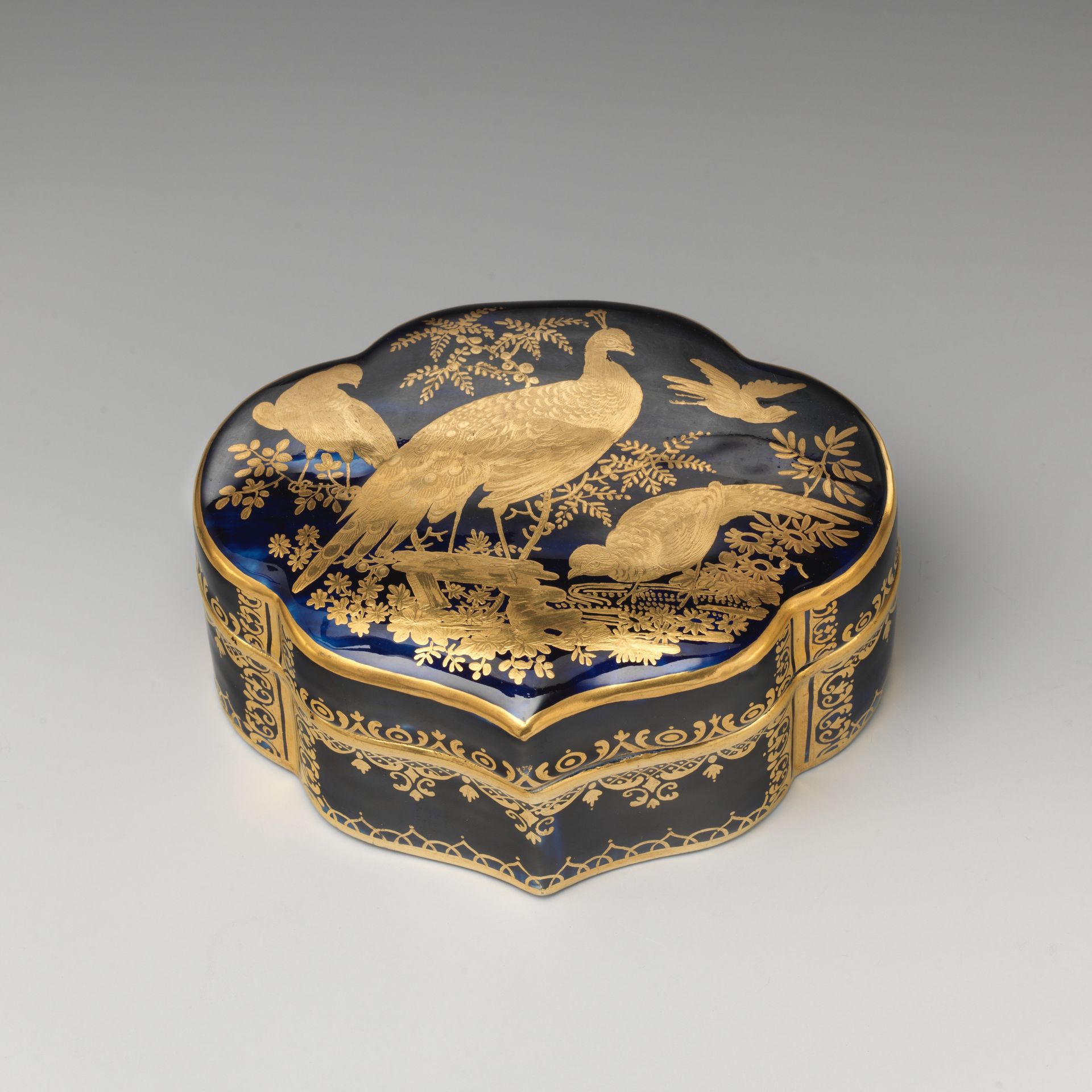 Toilet box containing three smaller boxes by Chelsea Porcelain Manufactory