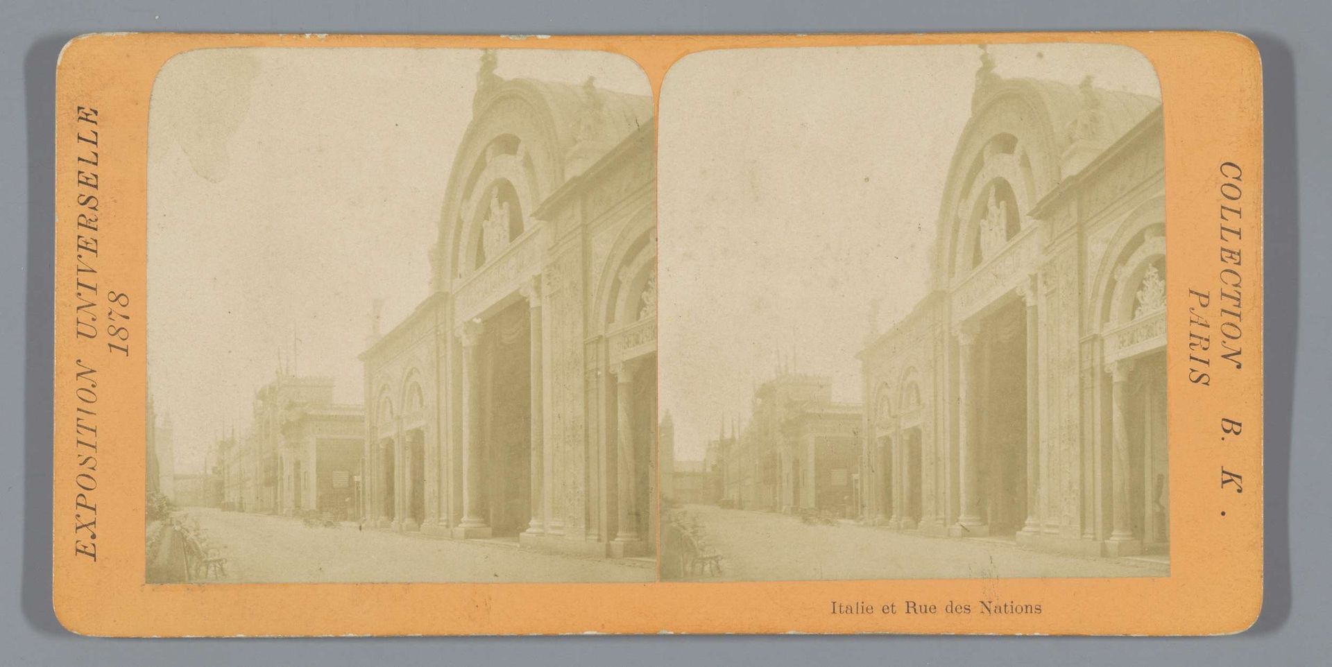 Italiaanse paviljoen en de Rue des Nations op de Wereldtentoonstelling van 1878 by Adolphe Block