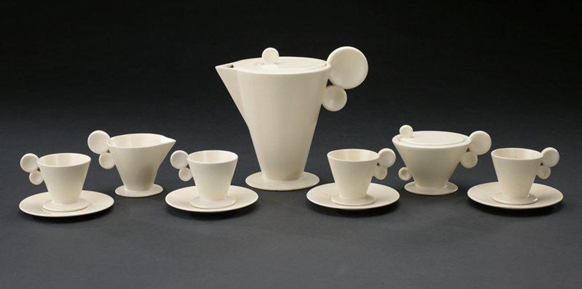 Teapot from a tea service by Margarete Heymann-Marks Löbenstein