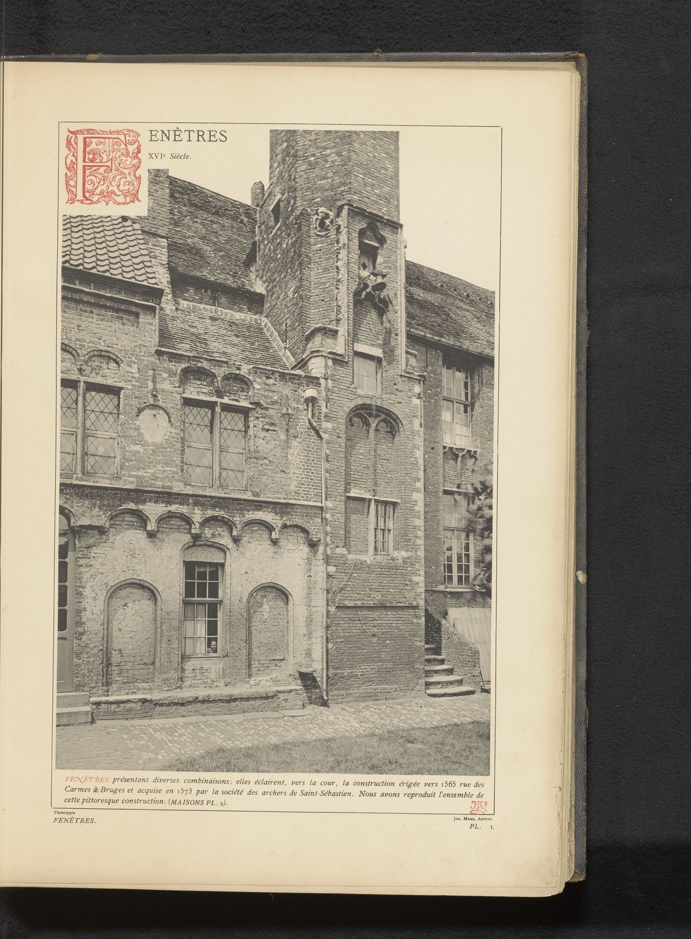 Façade van een gebouw te Brugge by Anonymous