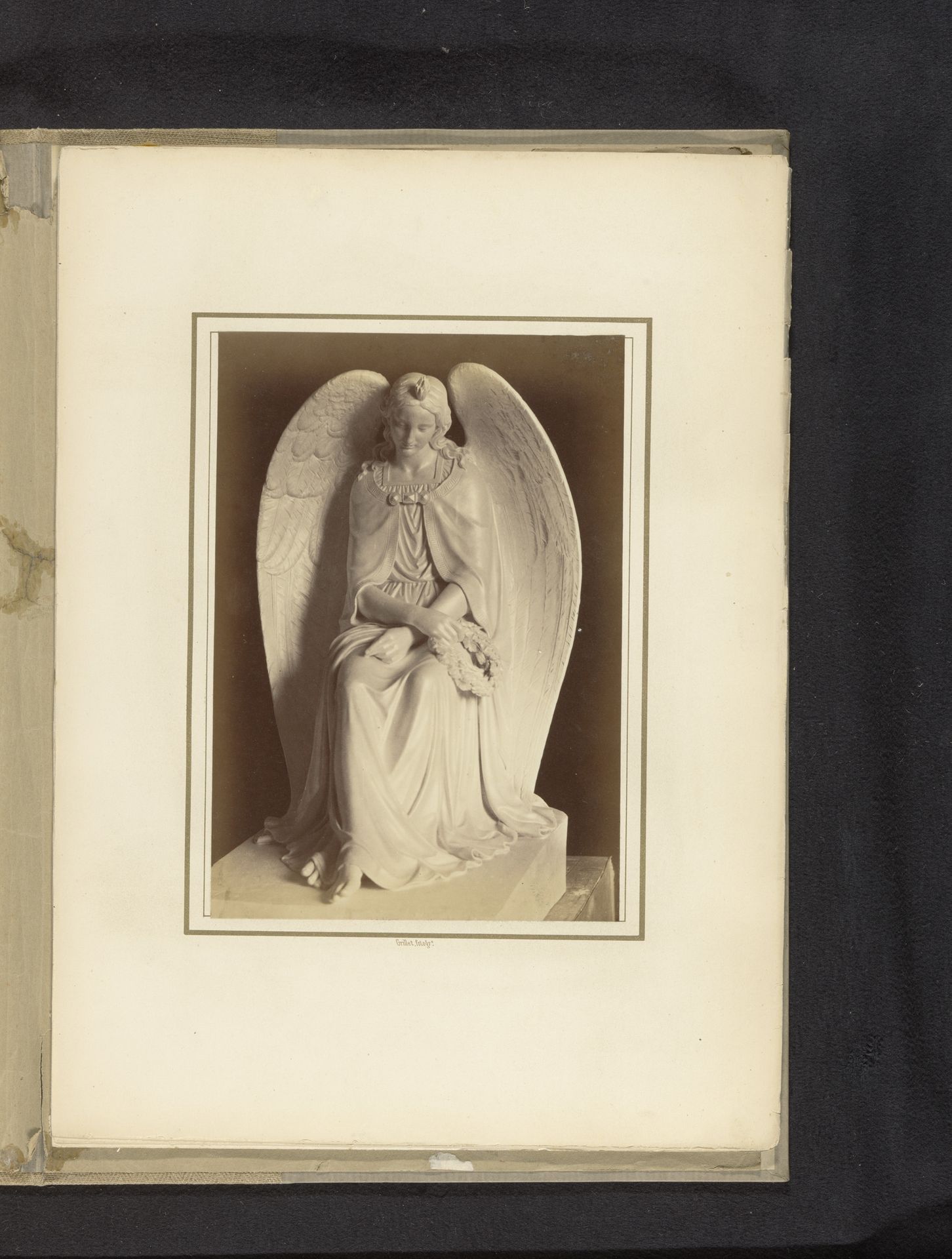 Sculptuur van een vrouwelijke engel door Leopold Borbone by Grillet jeune