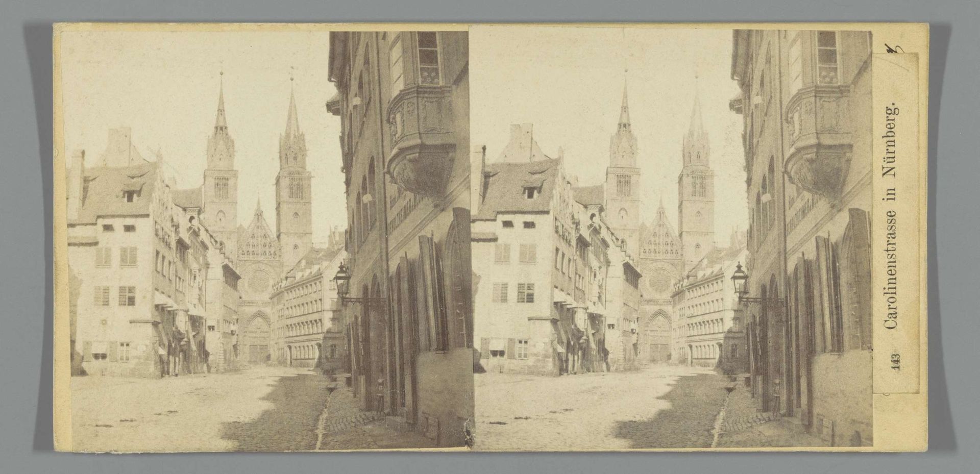 Gezicht op de Carolinenstrasse te Neurenberg by Georg Böttger