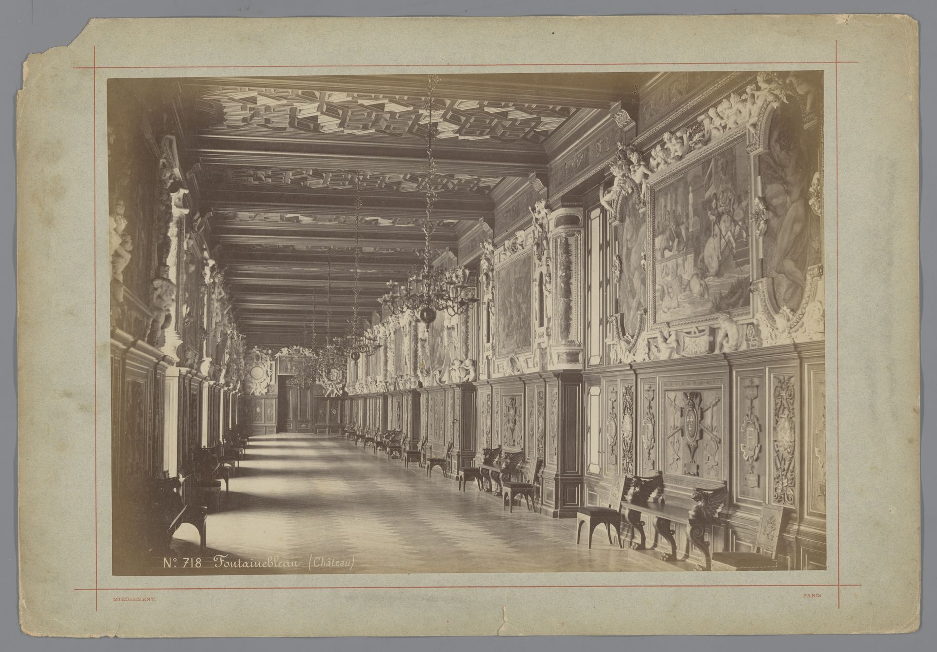 Galerij van François I in het paleis van Fontainebleau by Médéric Mieusement