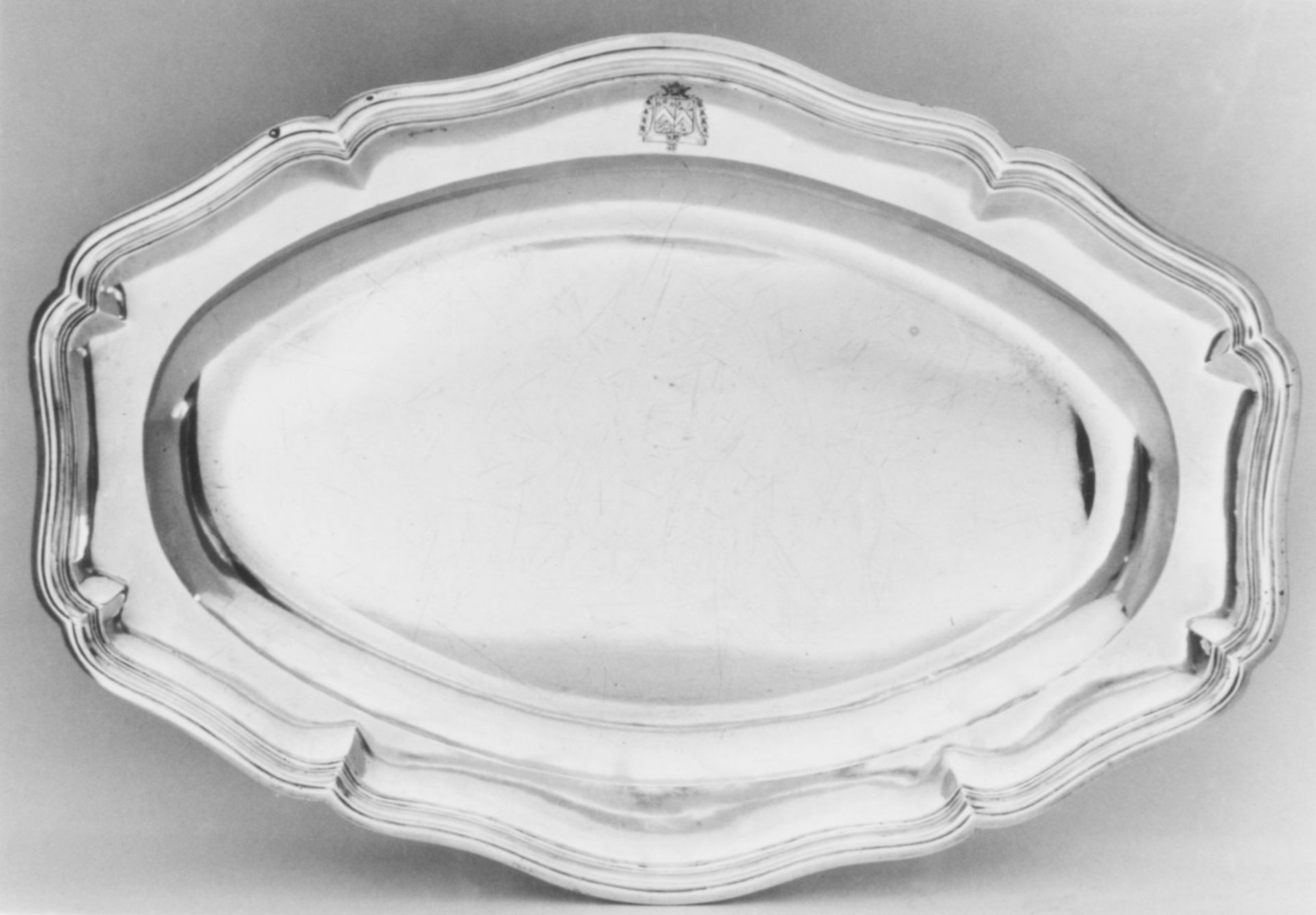 Oval dish by Antoine Théry