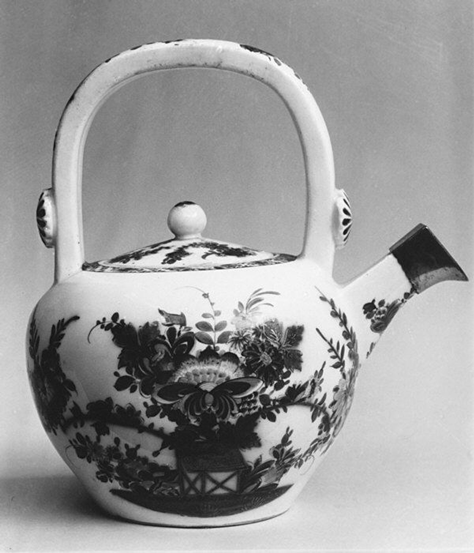 Teapot by Meissen Manufactory