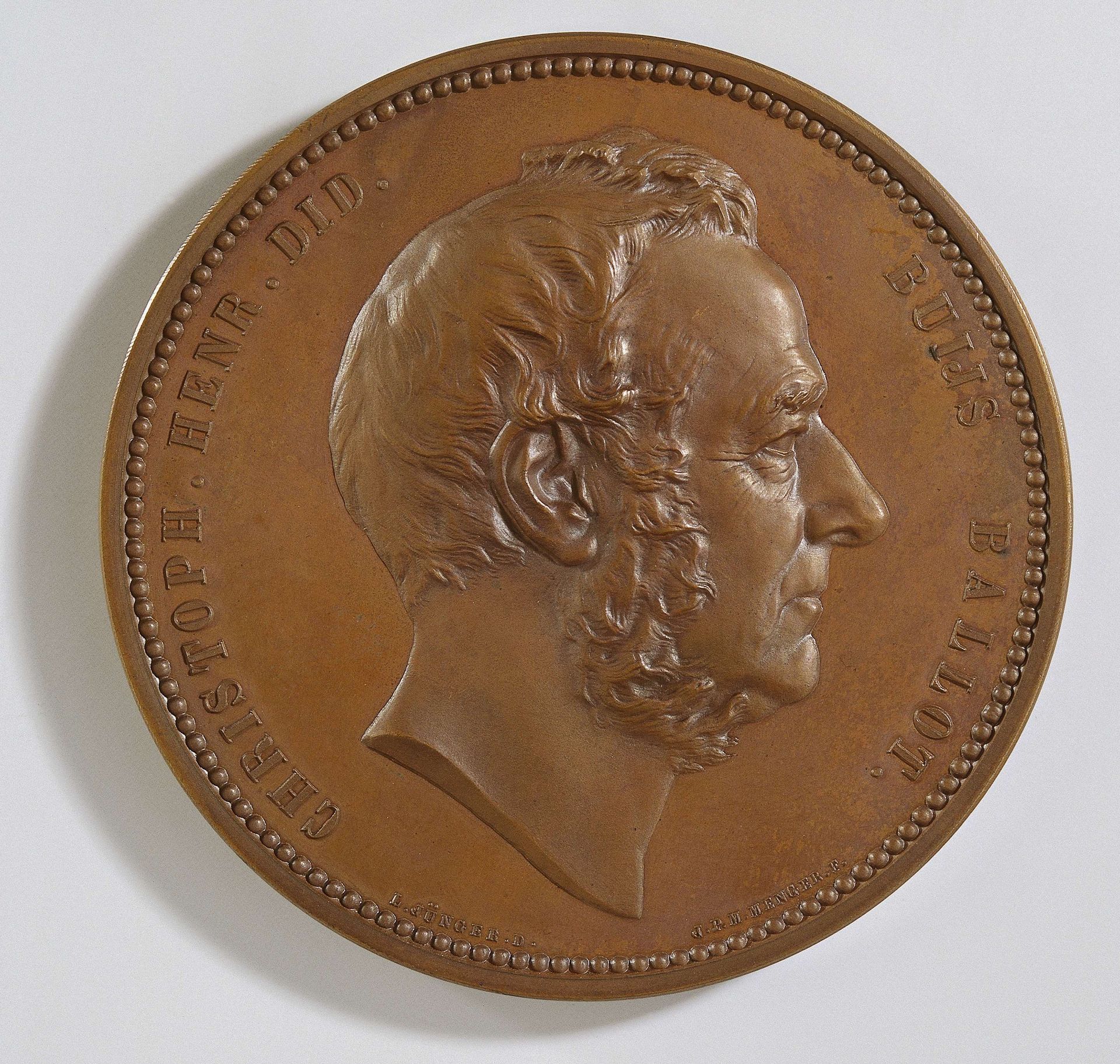 Bronzen penning in doos van Christophorus Henricus Didericus Buys Ballot, veertig jaar hoogleraar aan de universiteit van Utrecht by Ludwig Jünger
