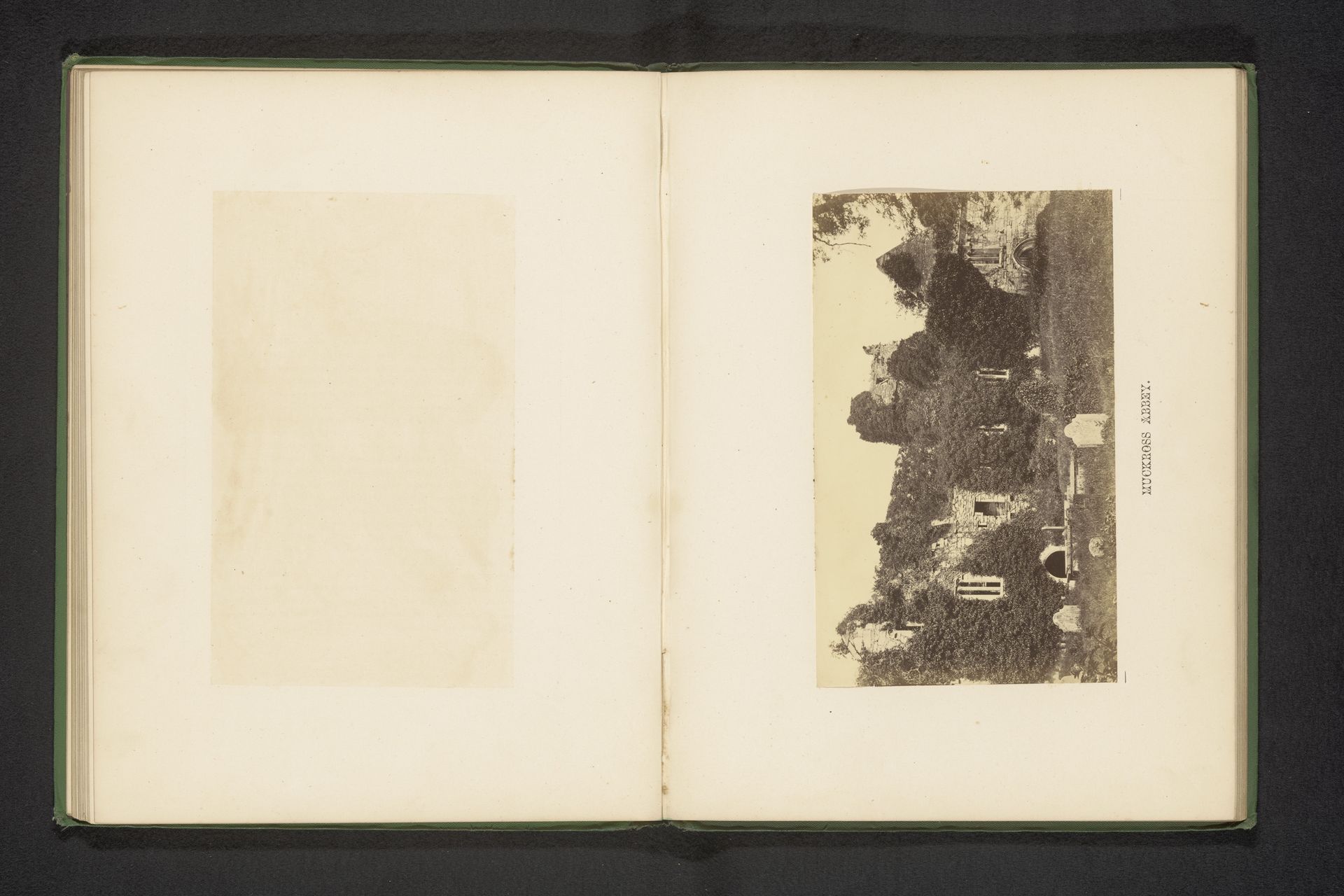 Gezicht op Muckross Abbey by John Hudson