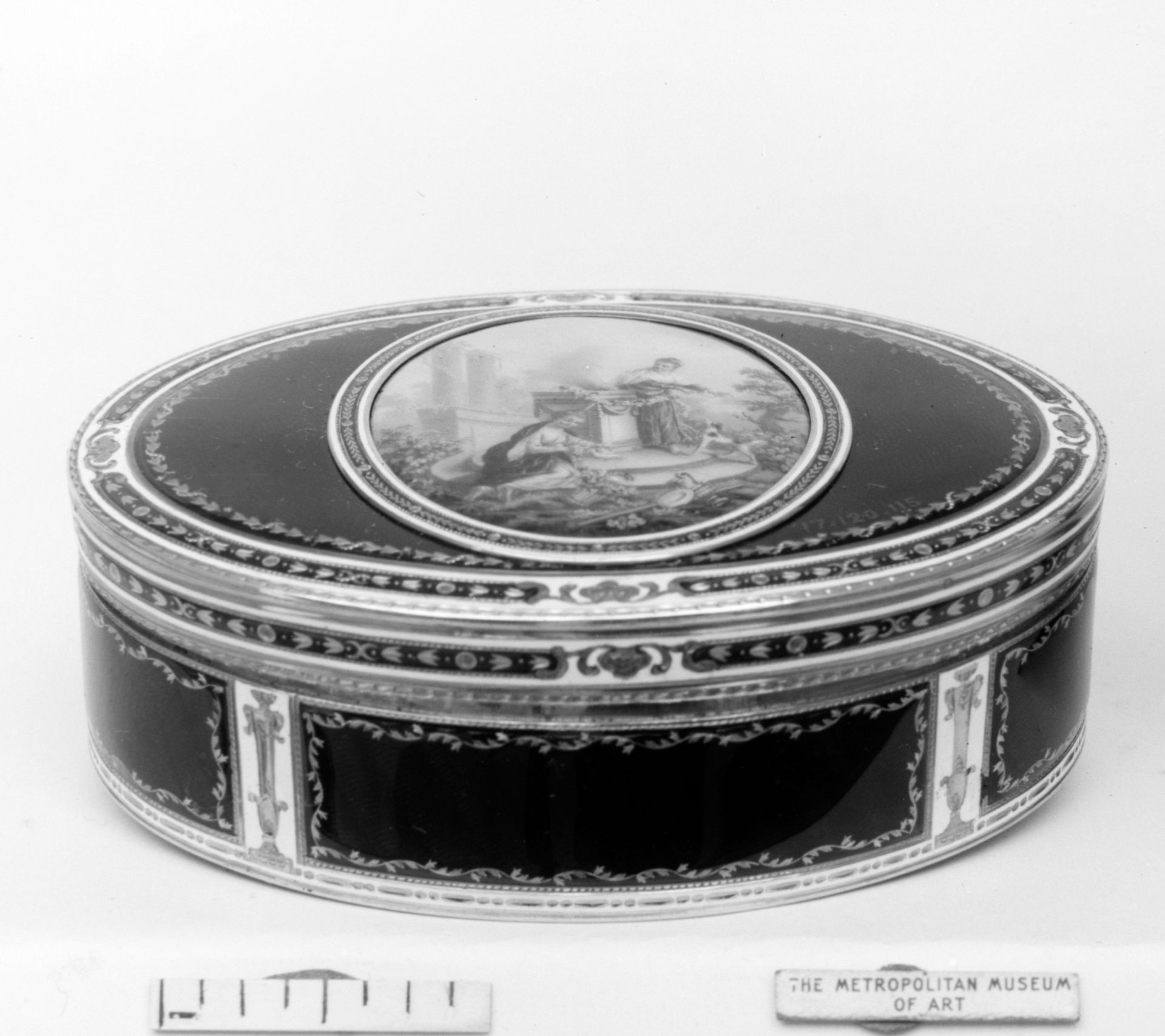 Snuffbox by I.G.R. (possibly Jean-Georges Reymond)