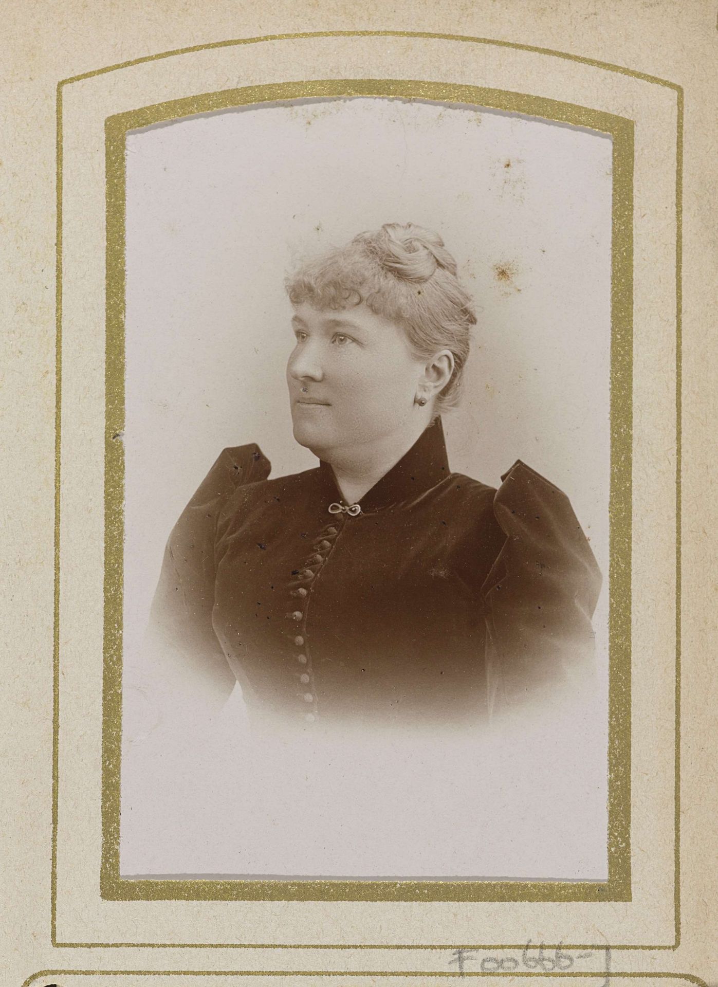 Portret van een vrouw by Adolphe Zimmermans