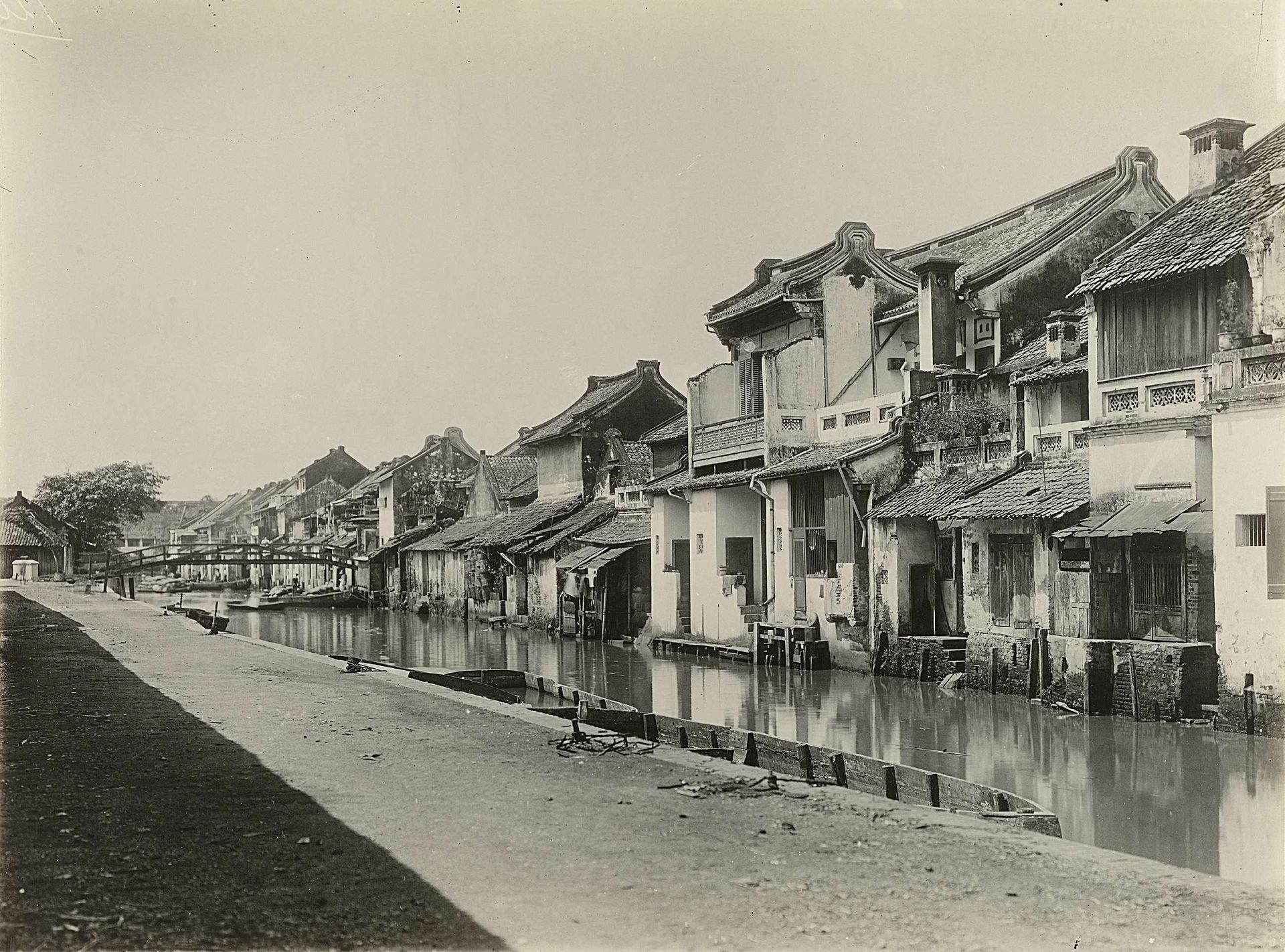 Chinese huizen in Batavia by Oudheidkundige Dienst