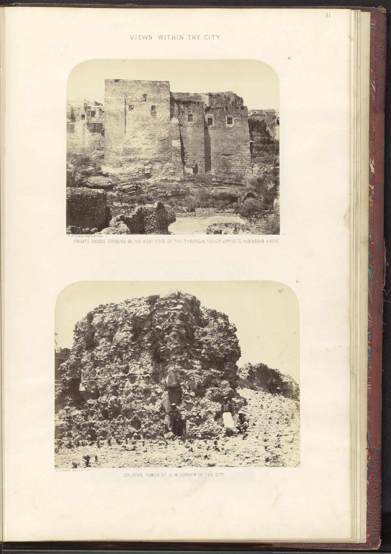 Gezicht op huizen aan de westelijke rand van de Tyropoeon vallei en een gezicht op Goliath's toren in het noordwesten van Jeruzalem by James McDonald