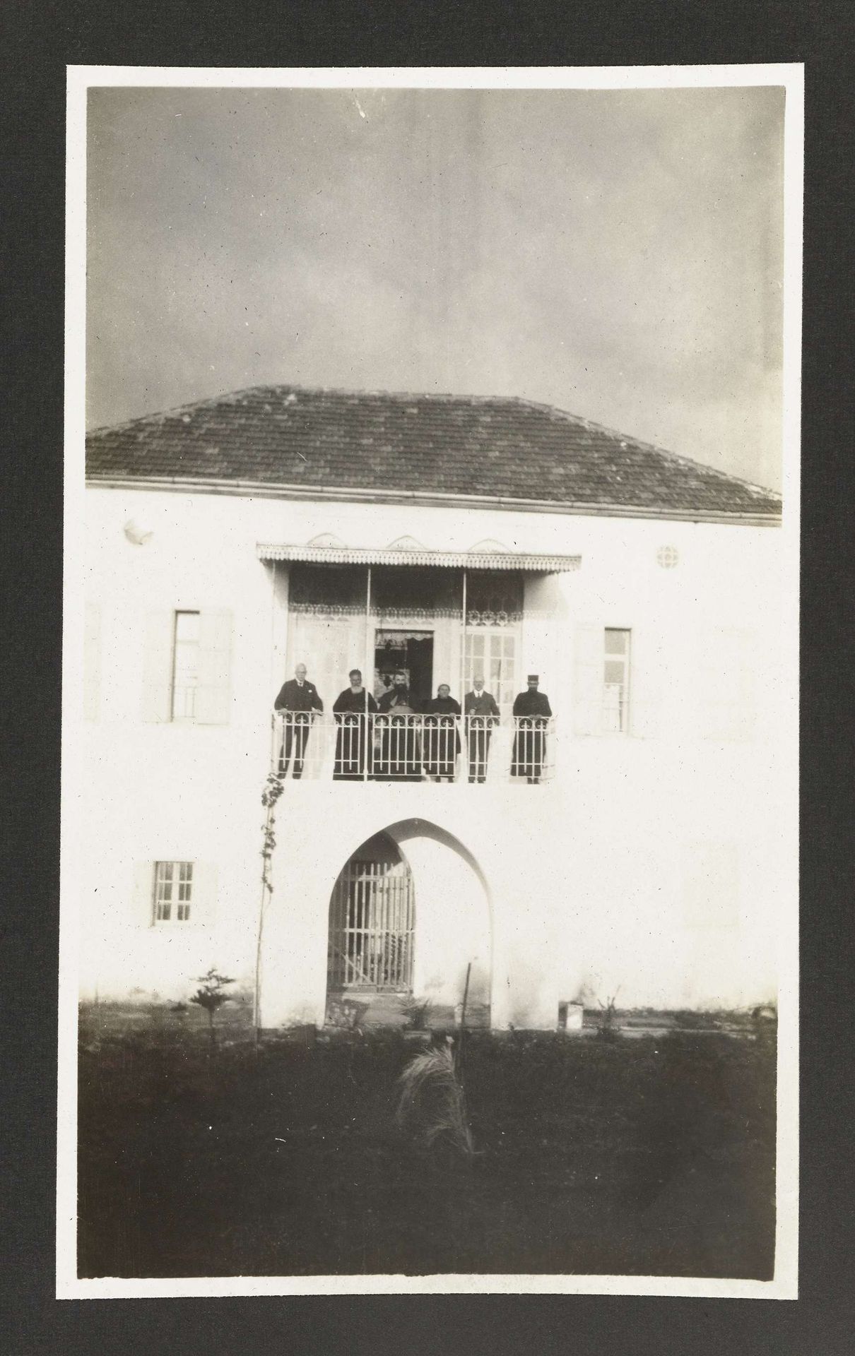 Woning van de familie Akl by A.G.A. van Eelde