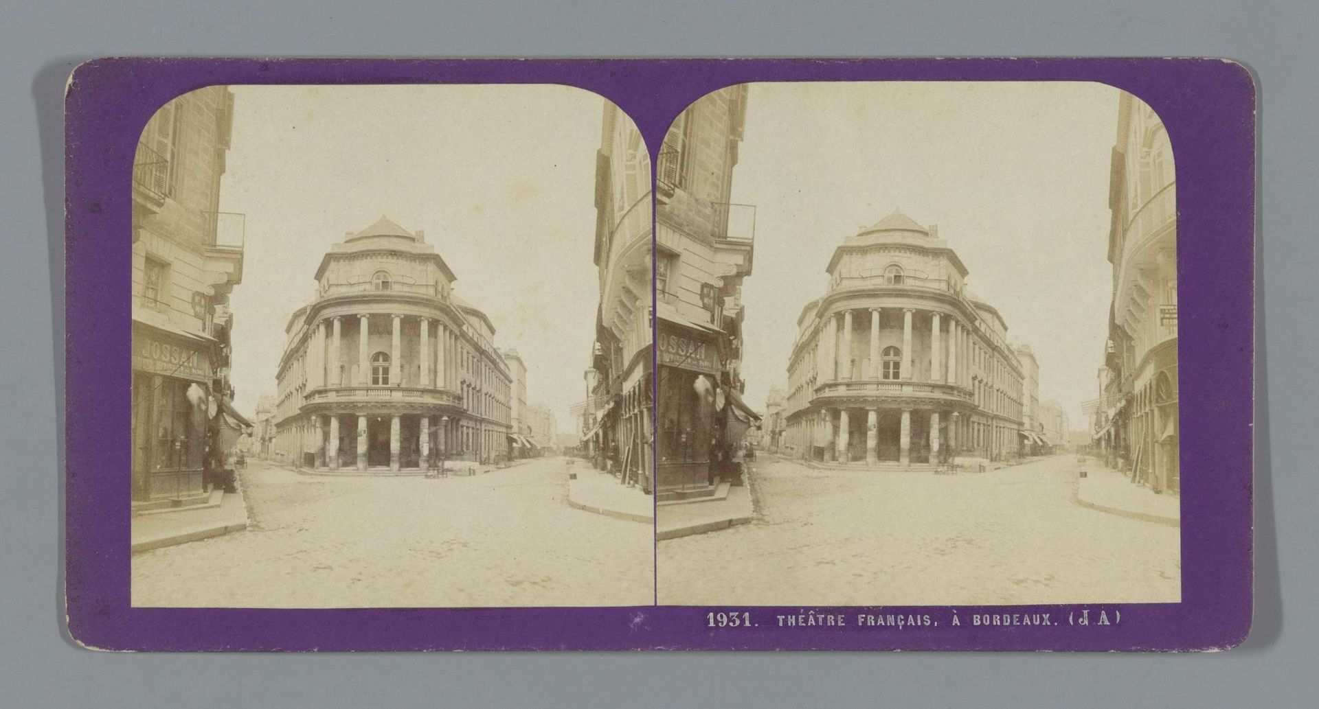 Exterieur van het Théâtre Français te Bordeaux by Jean Andrieu