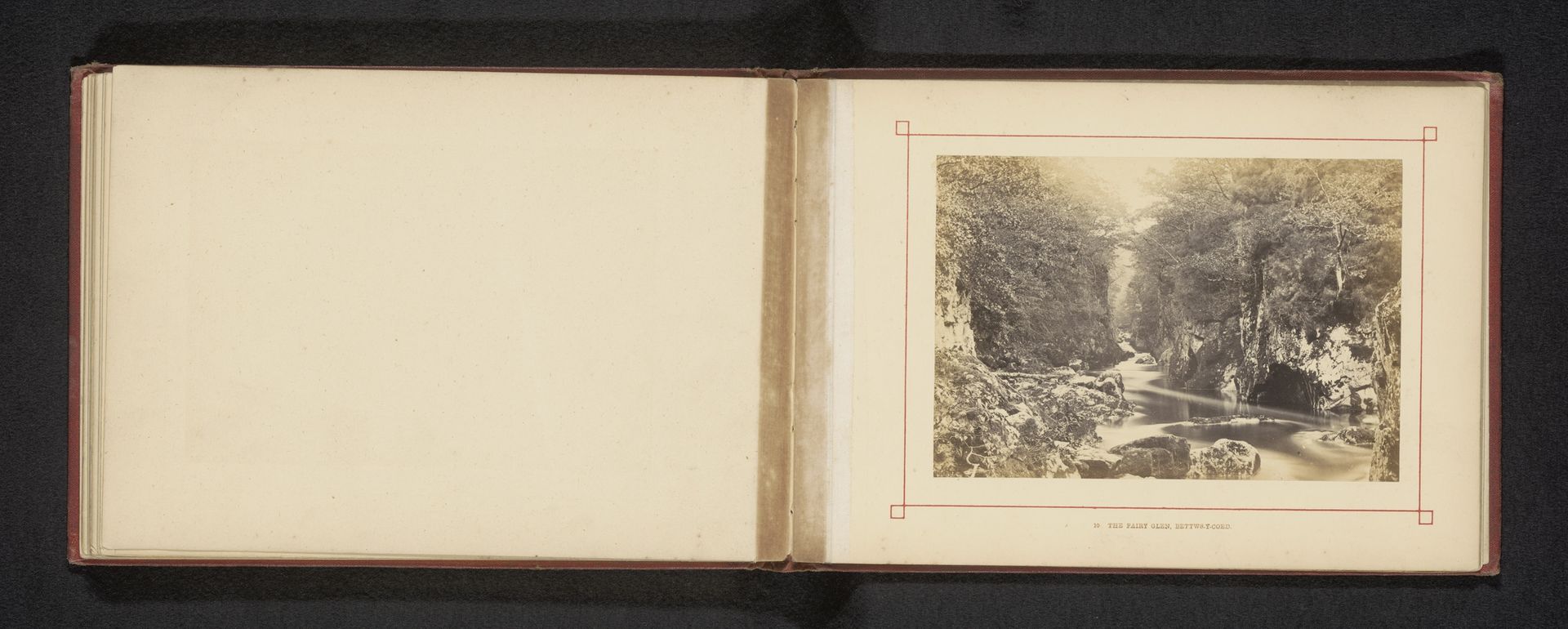 Gezicht op Fairy Glen by Francis Bedford