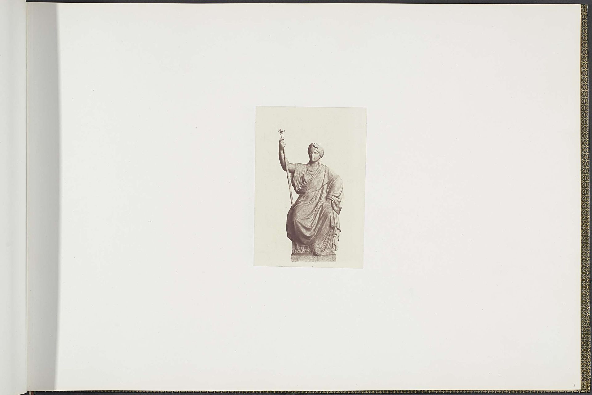 Gipsmodel voor het beeldhouwwerk "La France" door Georges Diébolt op het Palais du Louvre by Edouard Baldus