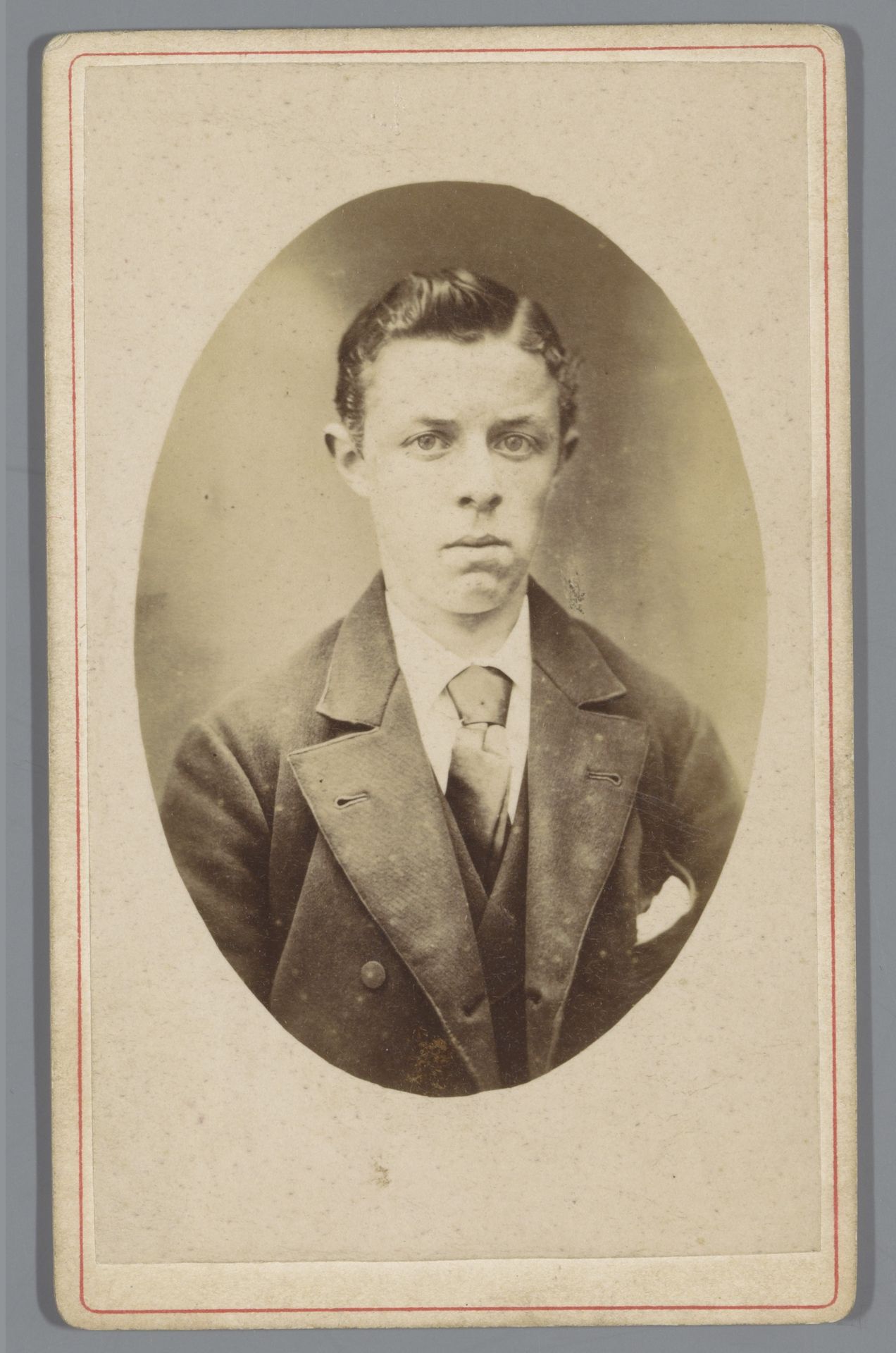 Portret van een onbekende jongeman by G. Hünerjäger