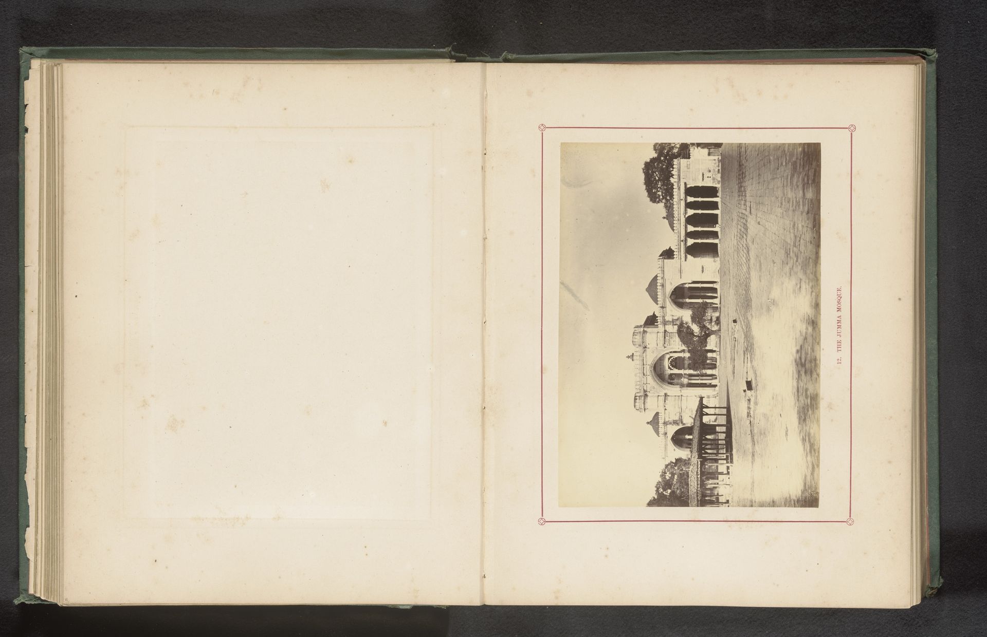 Gezicht op de Jama Masjid in Ahmedabad by Thomas Biggs
