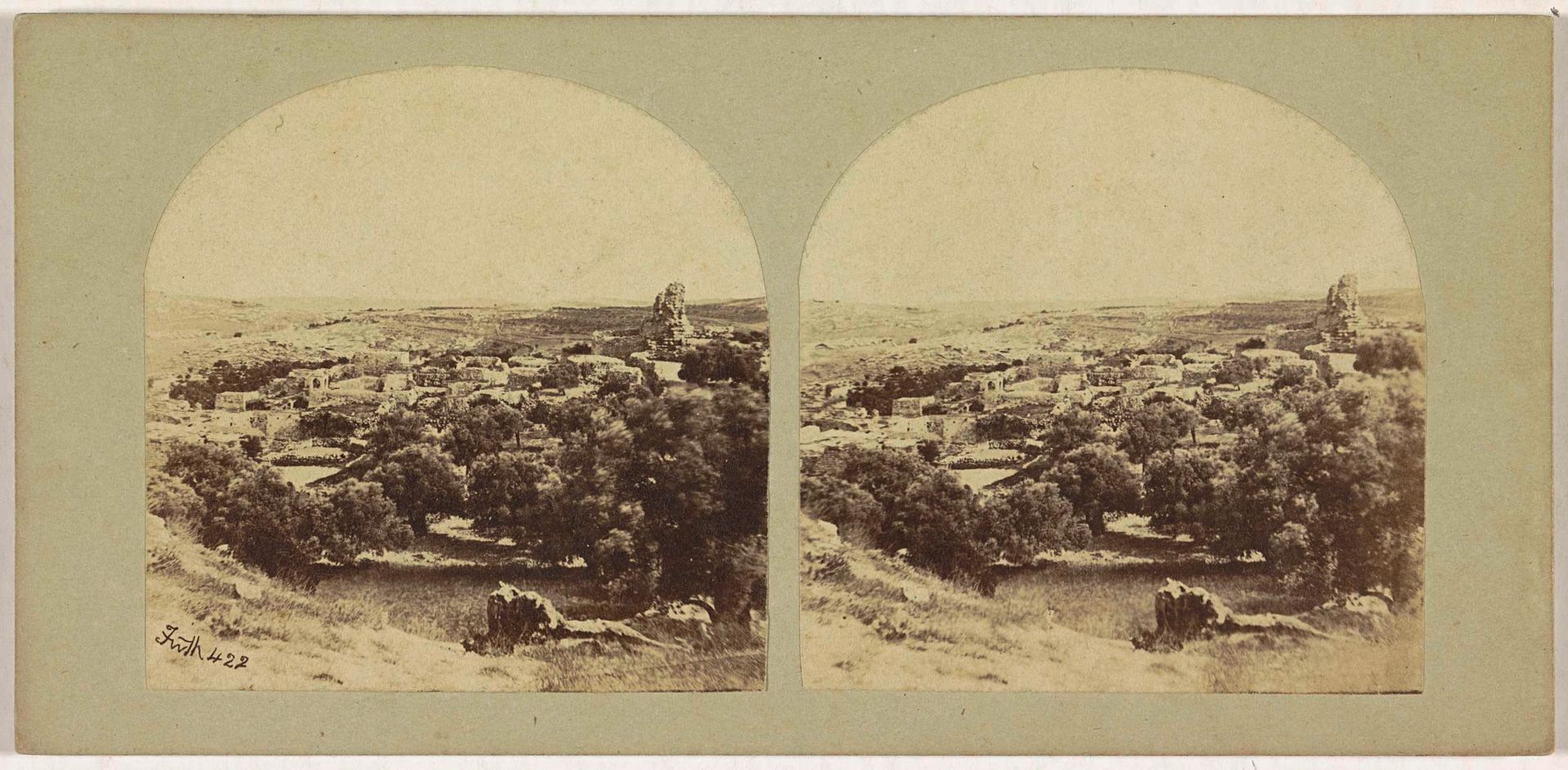 Gezicht op Bethanië by Francis Frith