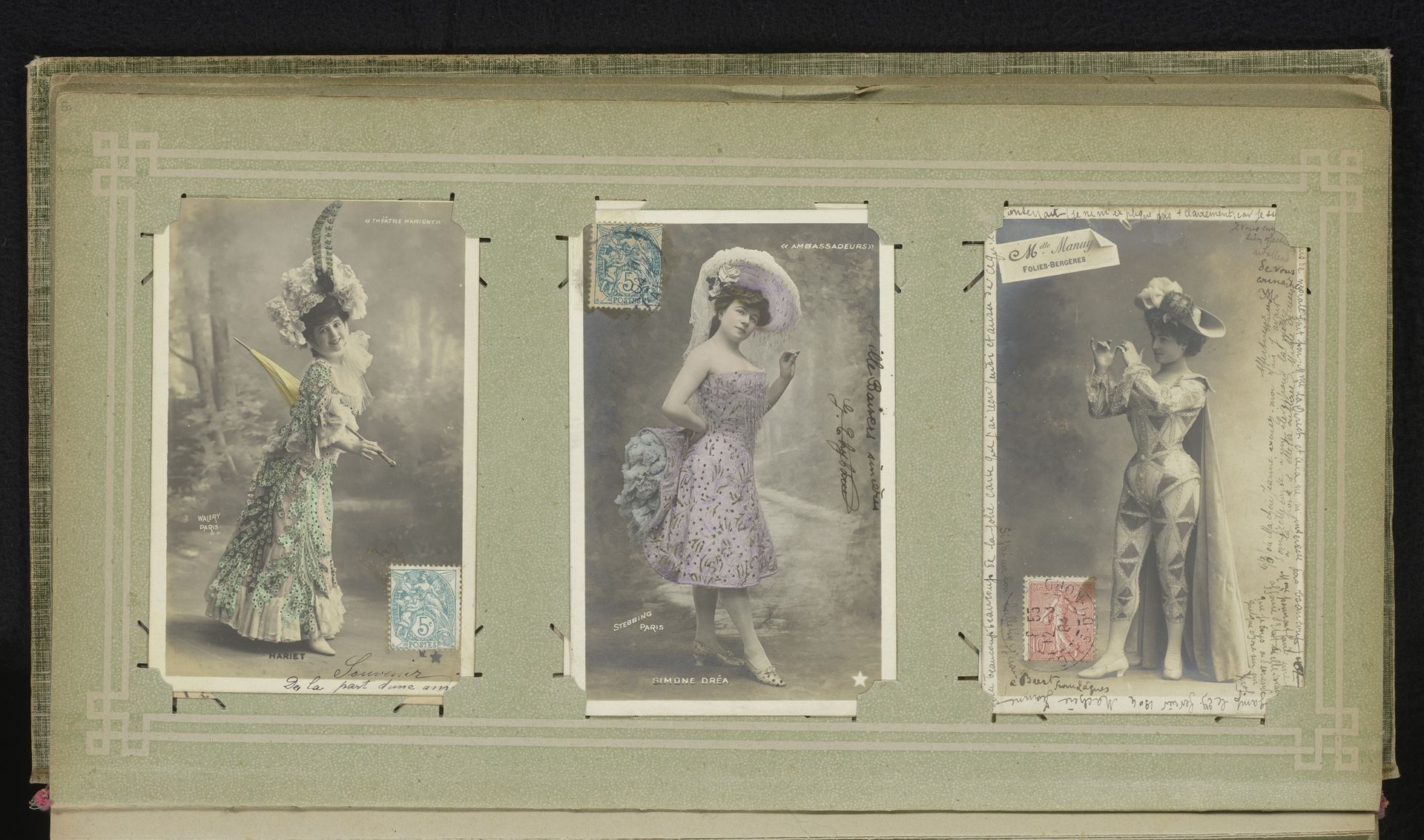Drie portretten van actrices by Walery