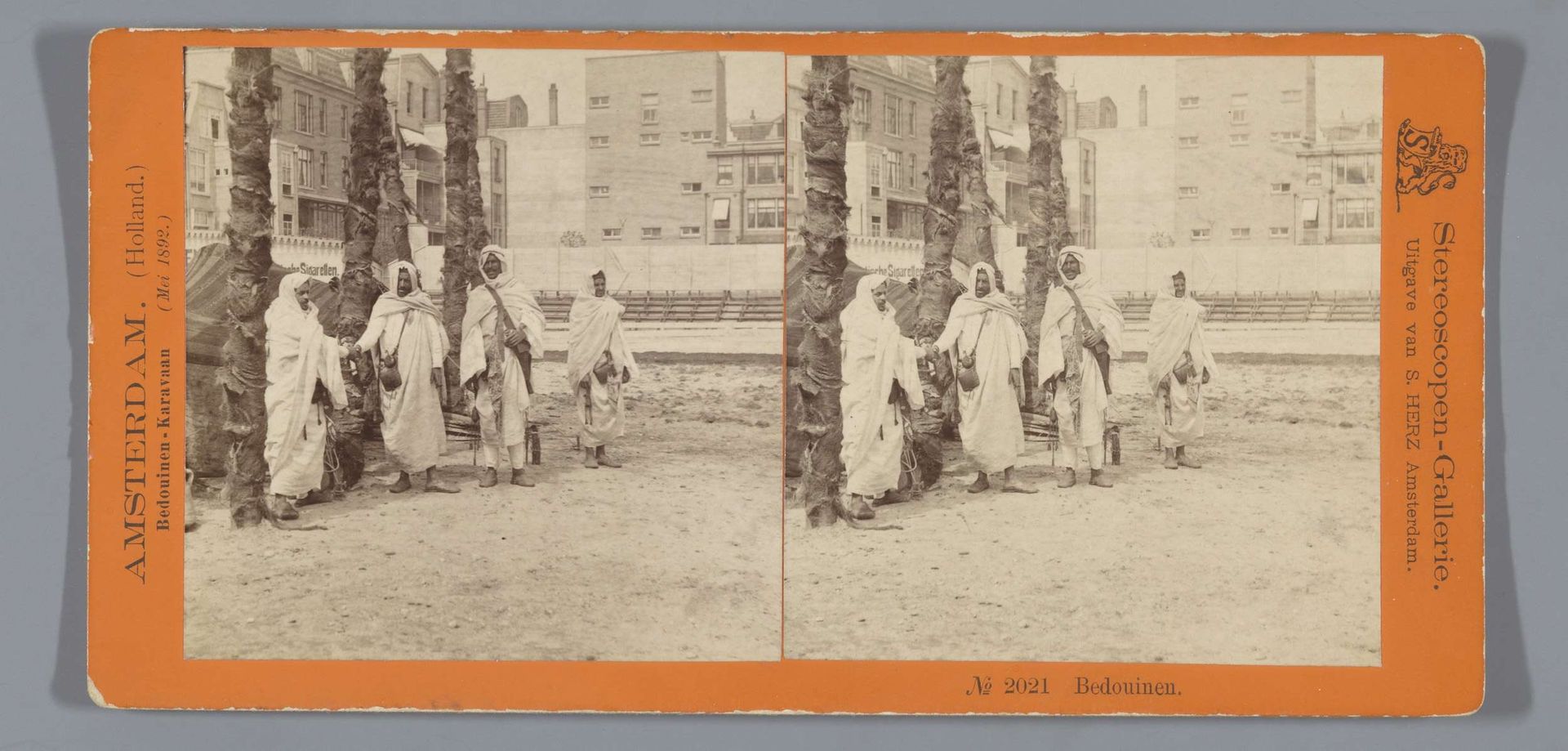 Bedoeïenen aan de Weesperzijde, Amsterdam by Sigmund Löw