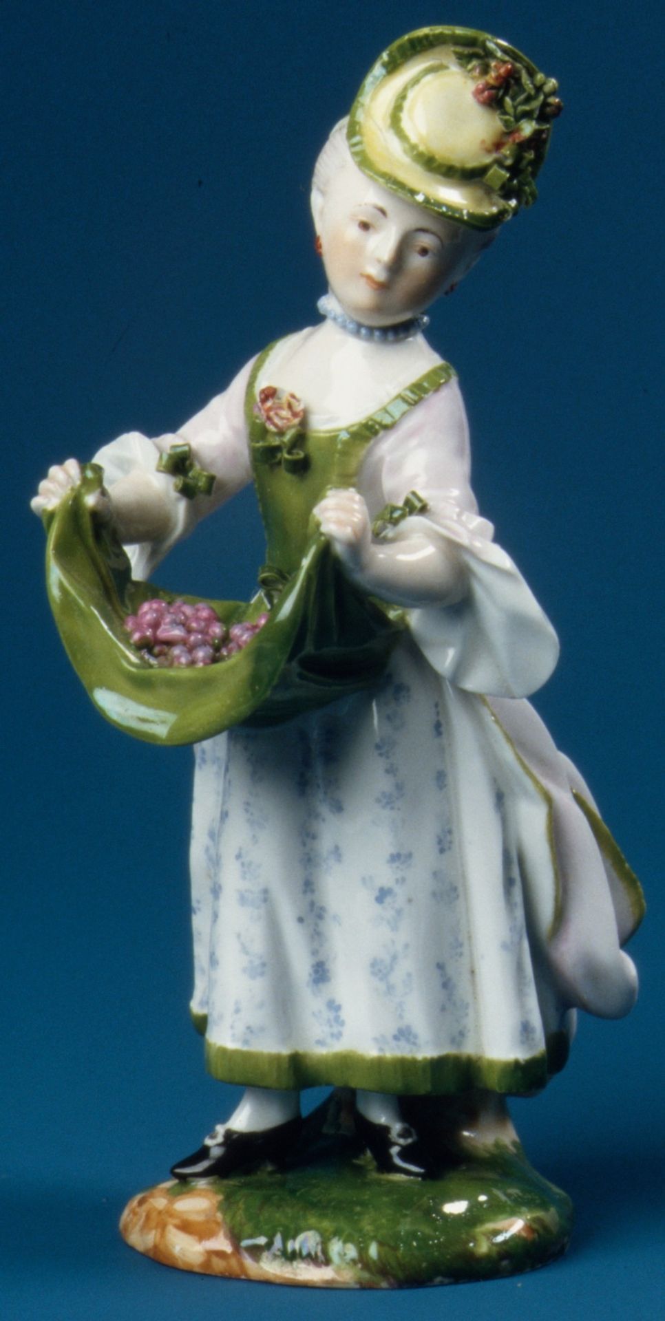Child (one of a pair) by Fulda Pottery and Porcelain Manufactory