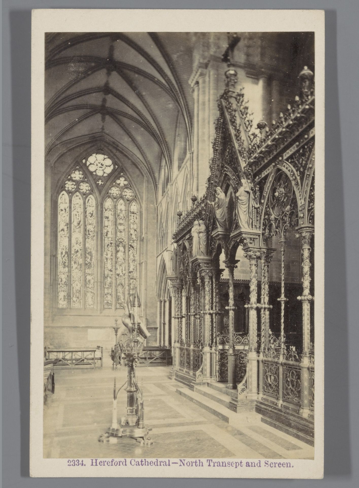 Interieur van de kathedraal van Hereford by Francis Bedford