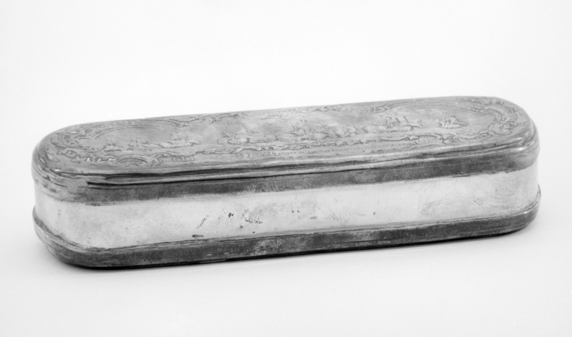 Tobacco box by Giese