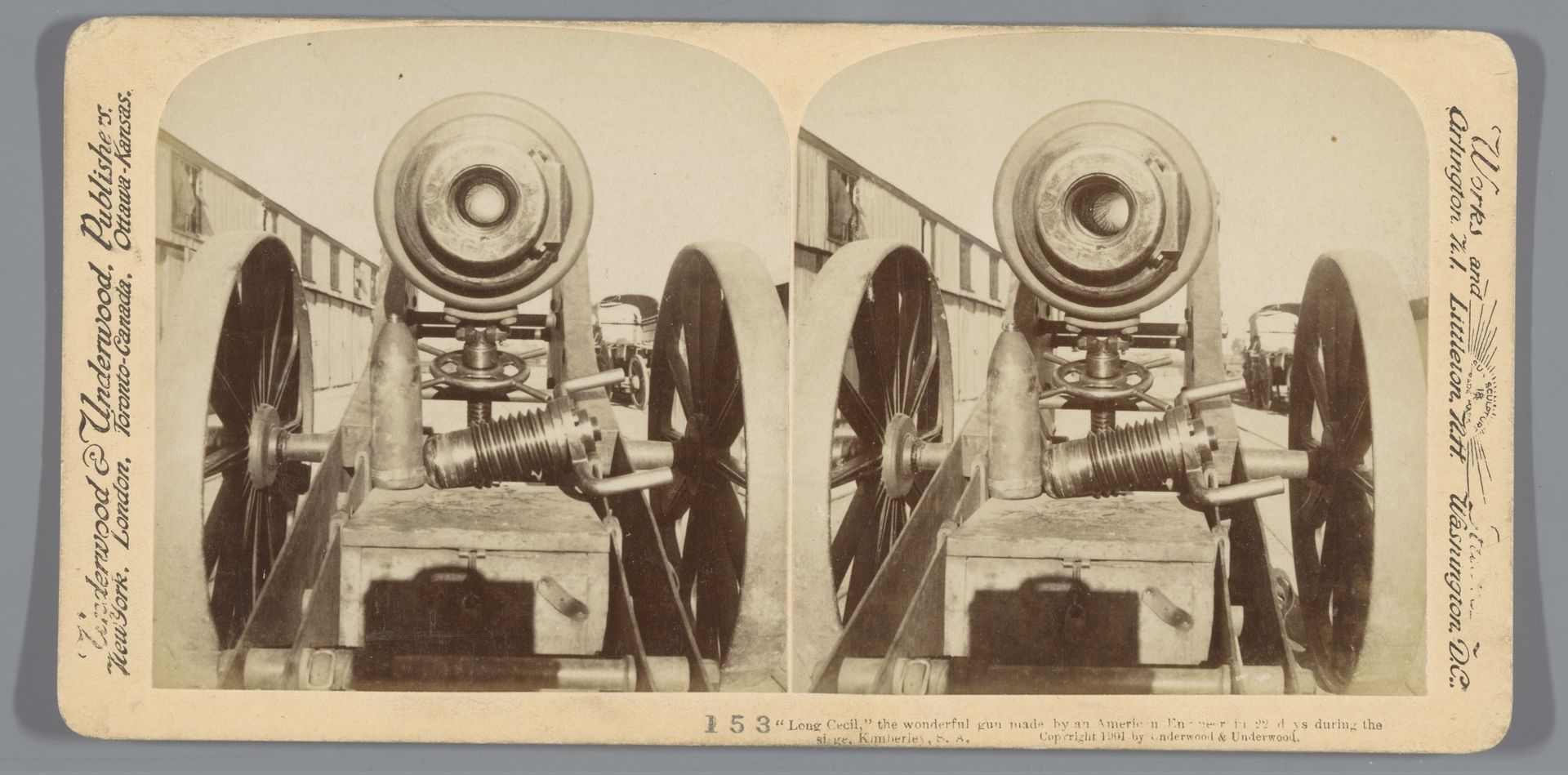 Frontaal aanzicht van een Long Cecil-kanon in Kimberley by Anonymous