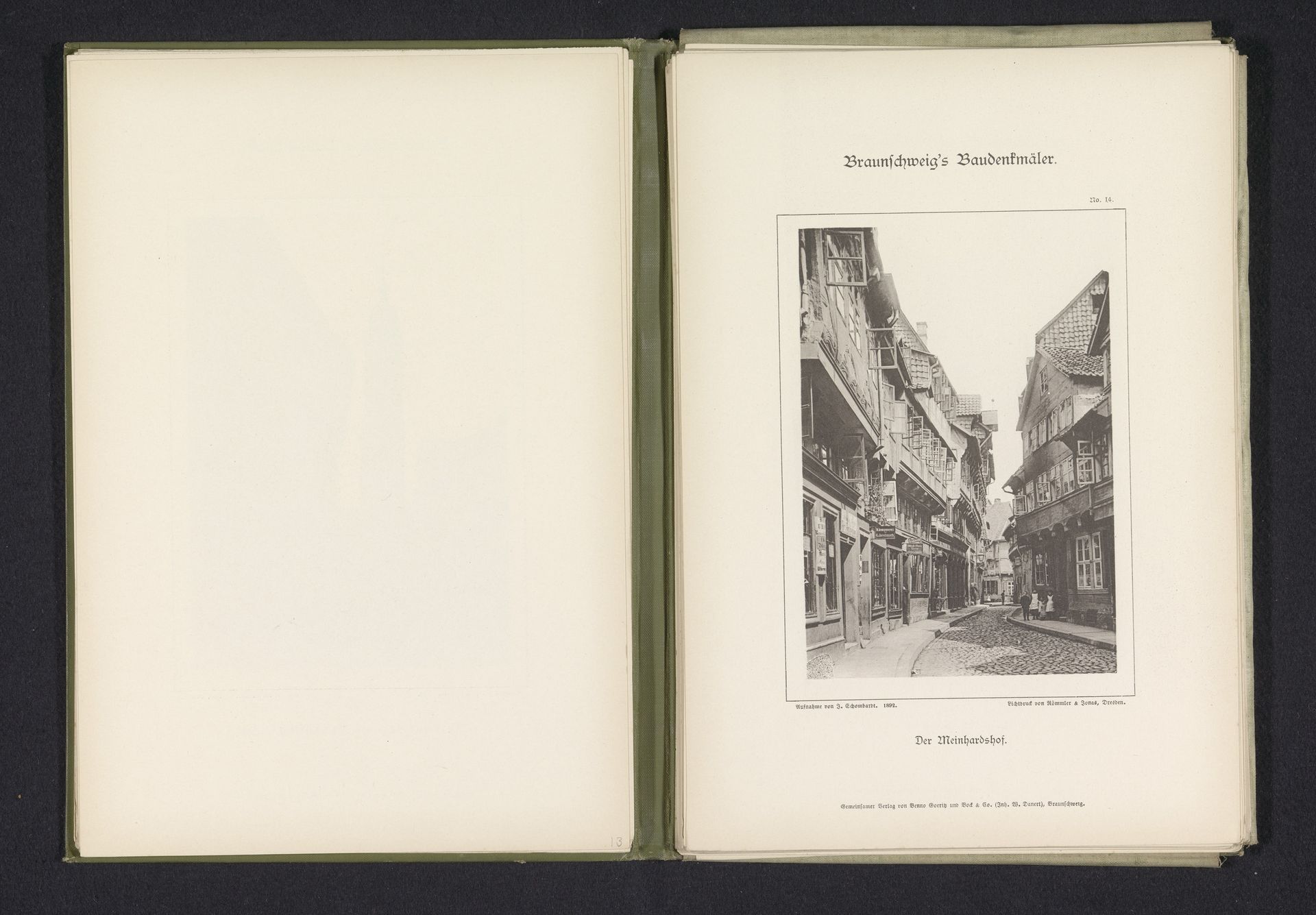 Gezicht op de Meinhardshof te Braunschweig by J. Schombardt