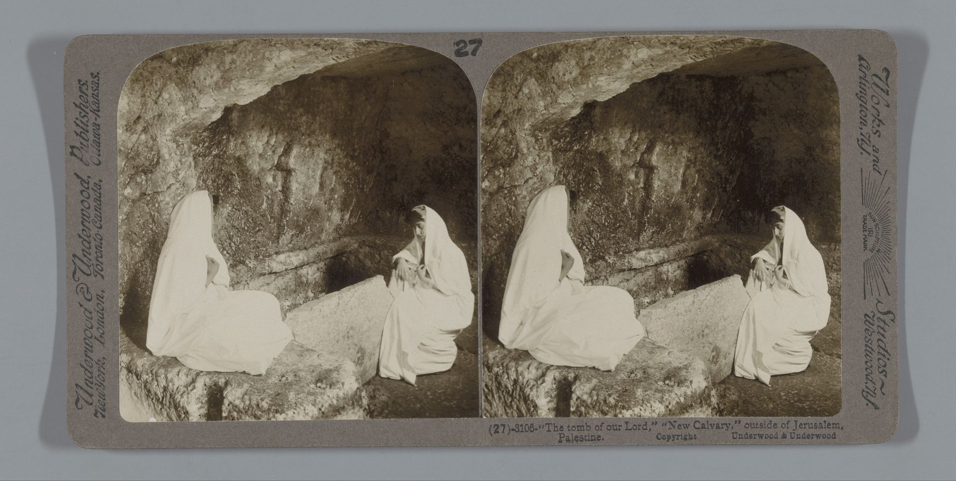 Twee vrouwen bij de tombe in de Graftuin, nabij Jeruzalem by Anonymous