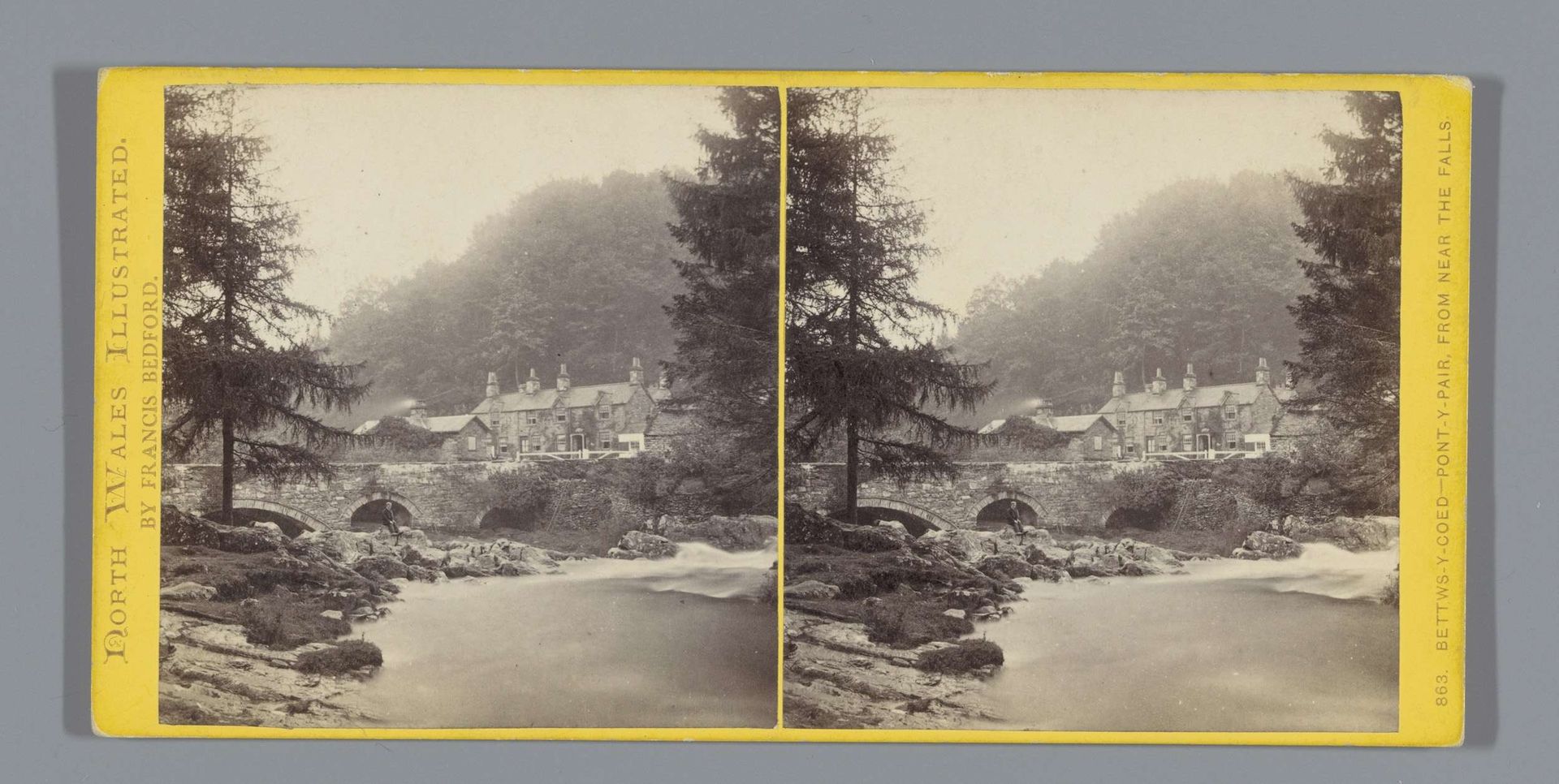 Gezicht op de Pont-Y-Pair-brug te Betws-y-Coed by Francis Bedford