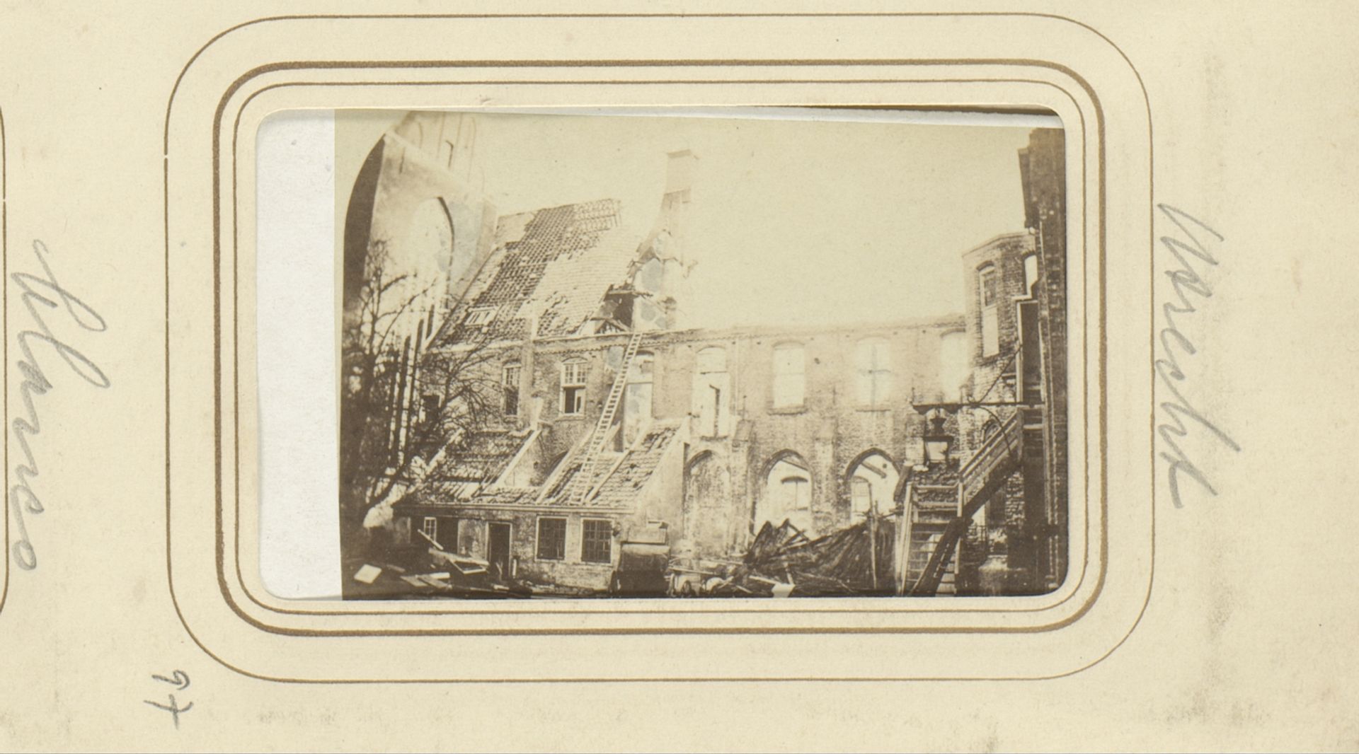 Kerk in Utrecht na brand by Willem Cornelis van Dijk