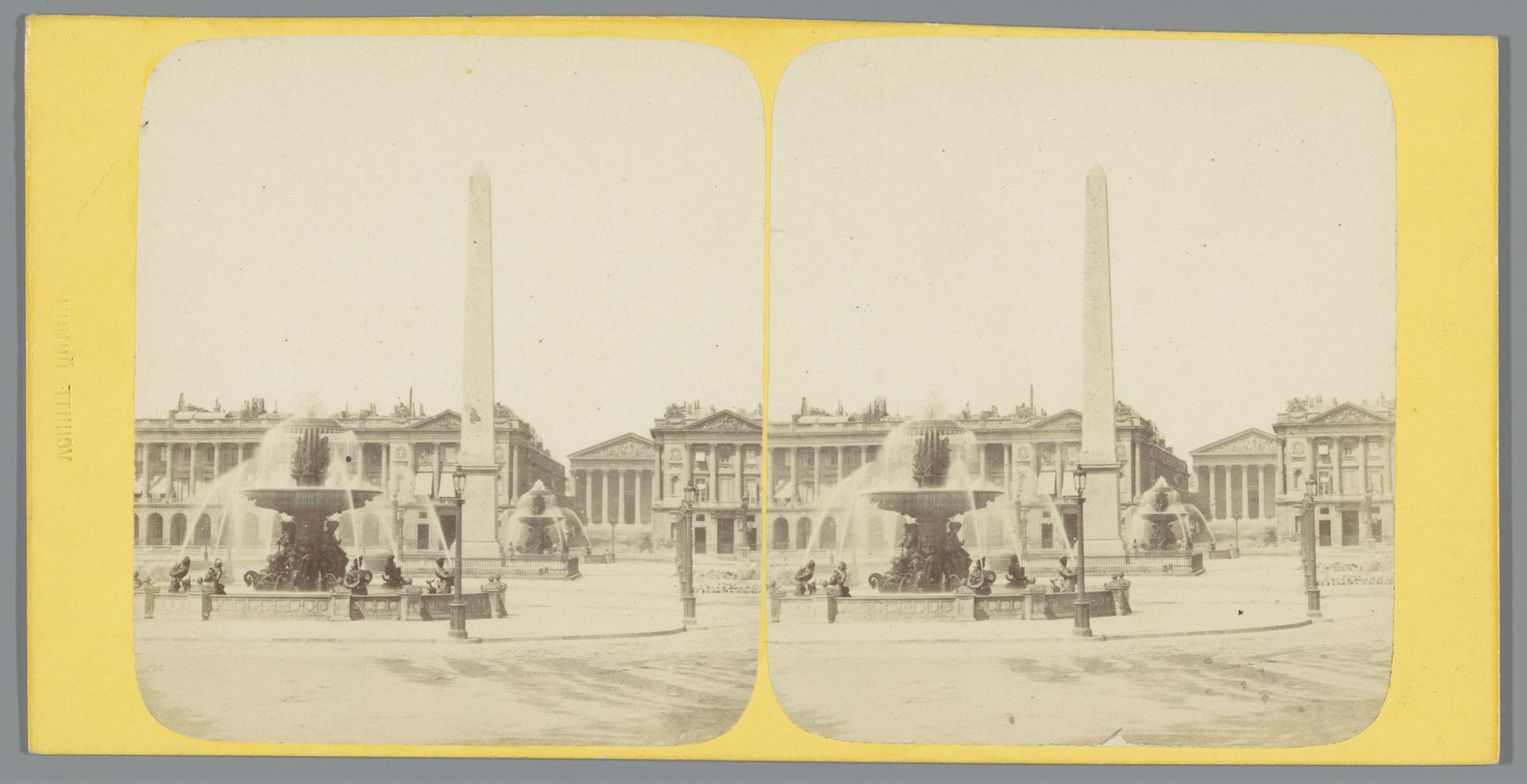Gezicht op Place de La Concorde en daarachter La Madeleine in Parijs by Achille Quinet