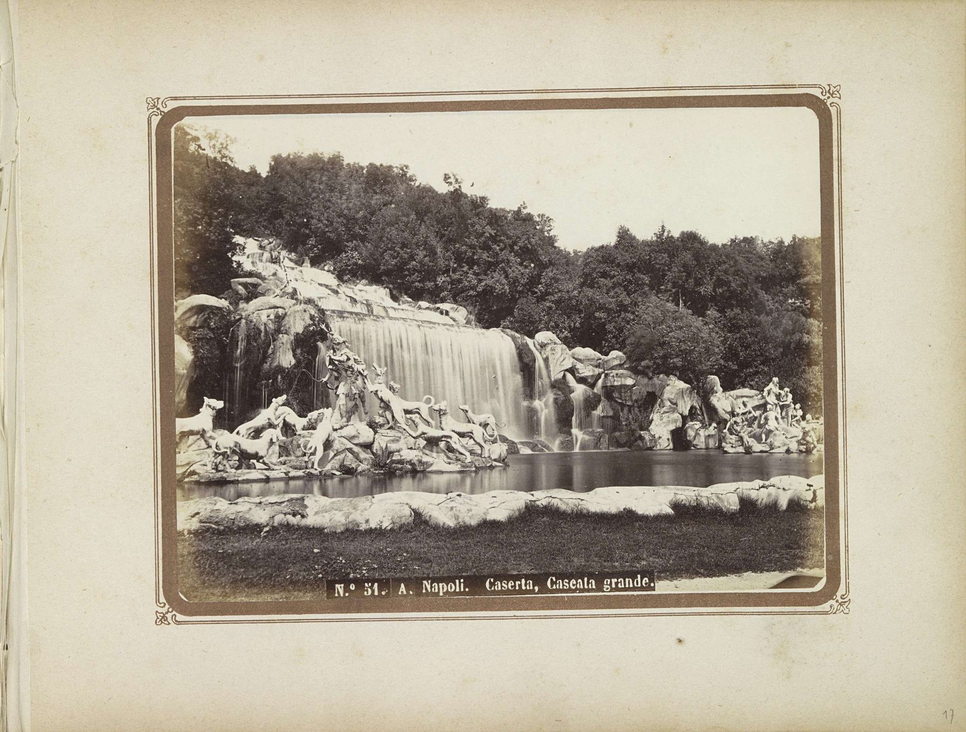 Waterval bij het Paleis van Caserta by Roberto Rive