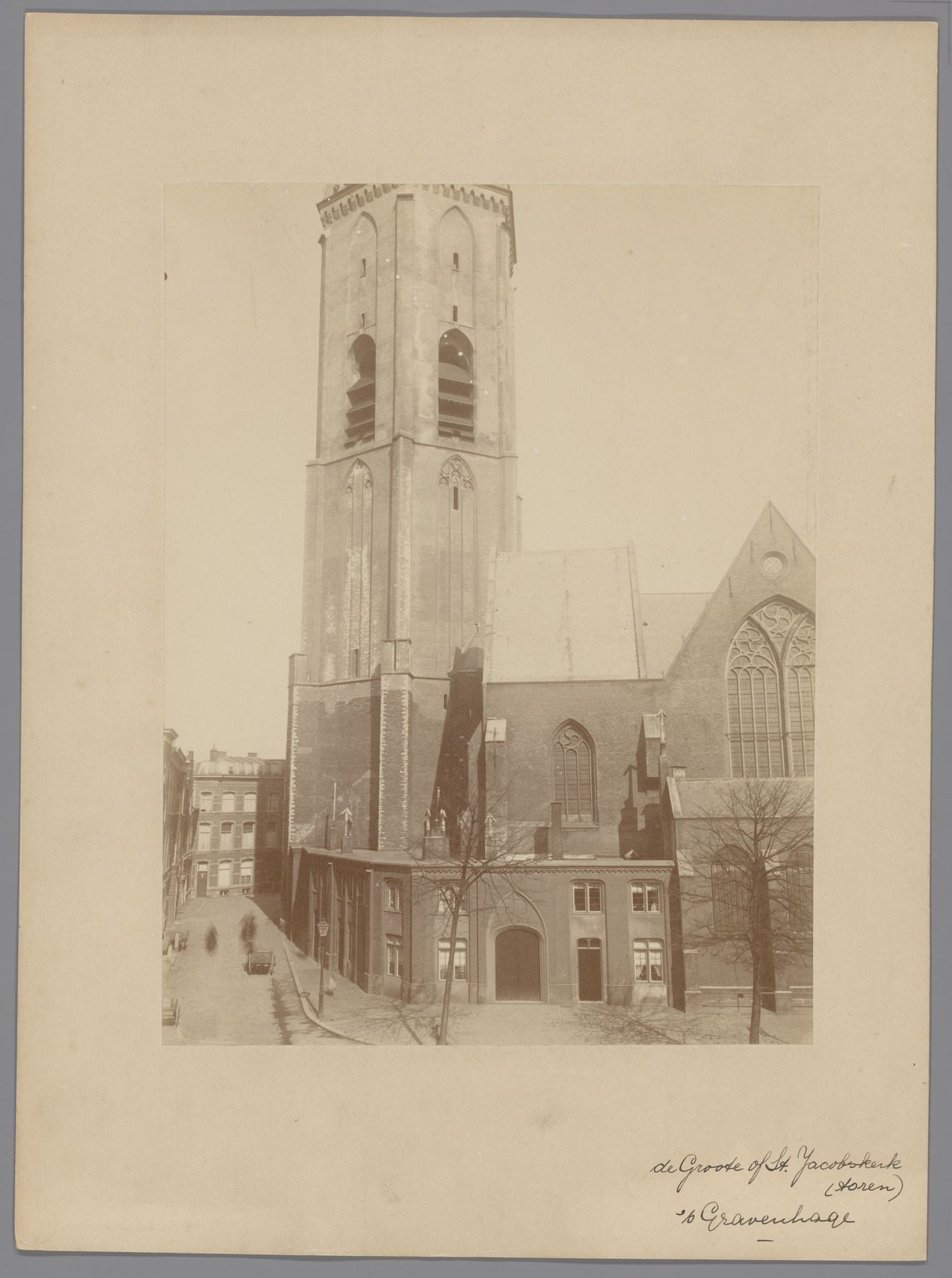 Toren van de Grote of Sint-Jacobskerk te Den Haag by anoniem (Monumentenzorg)