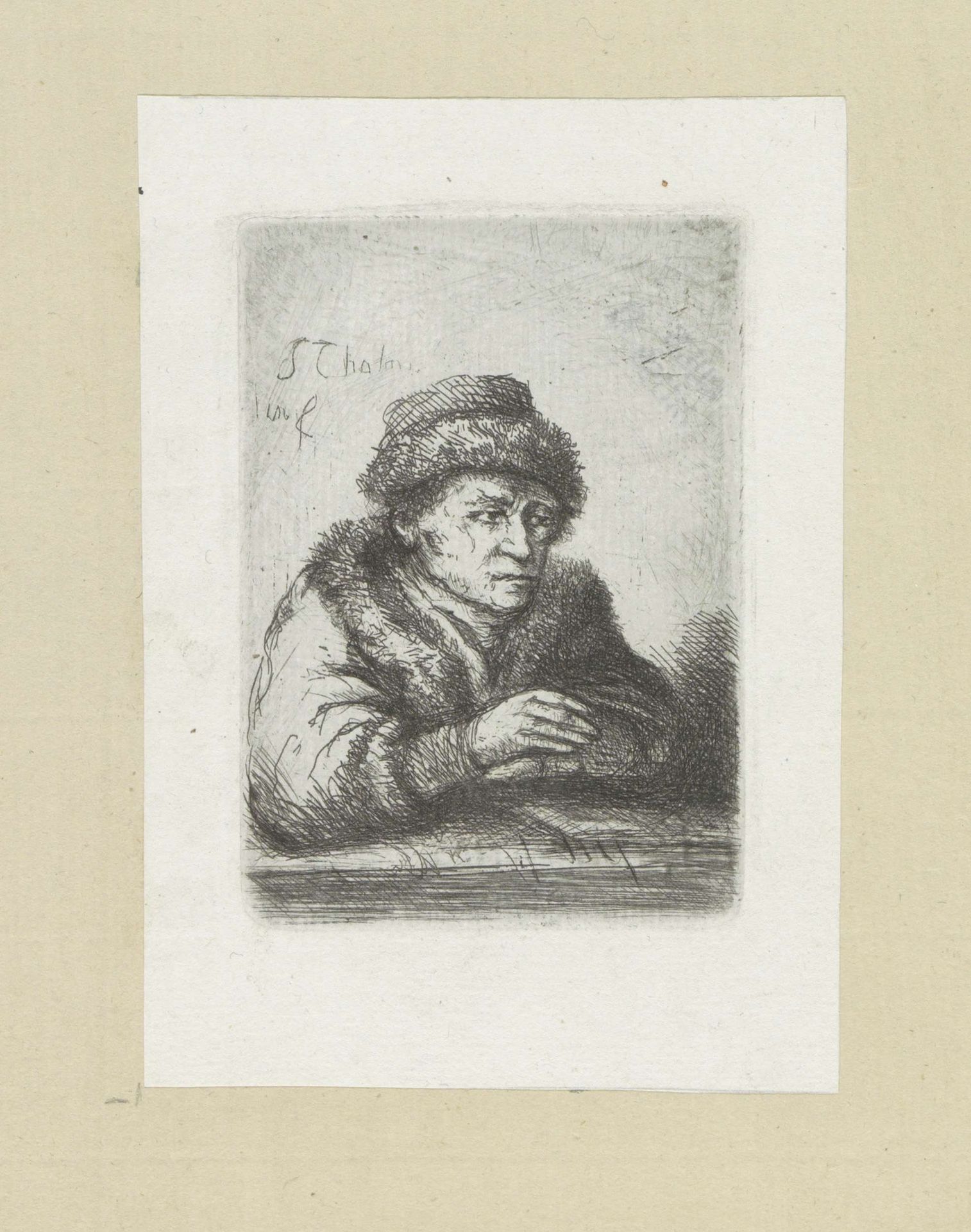 Volwassen man aan een tafel, in bontmantel by Jan Chalon