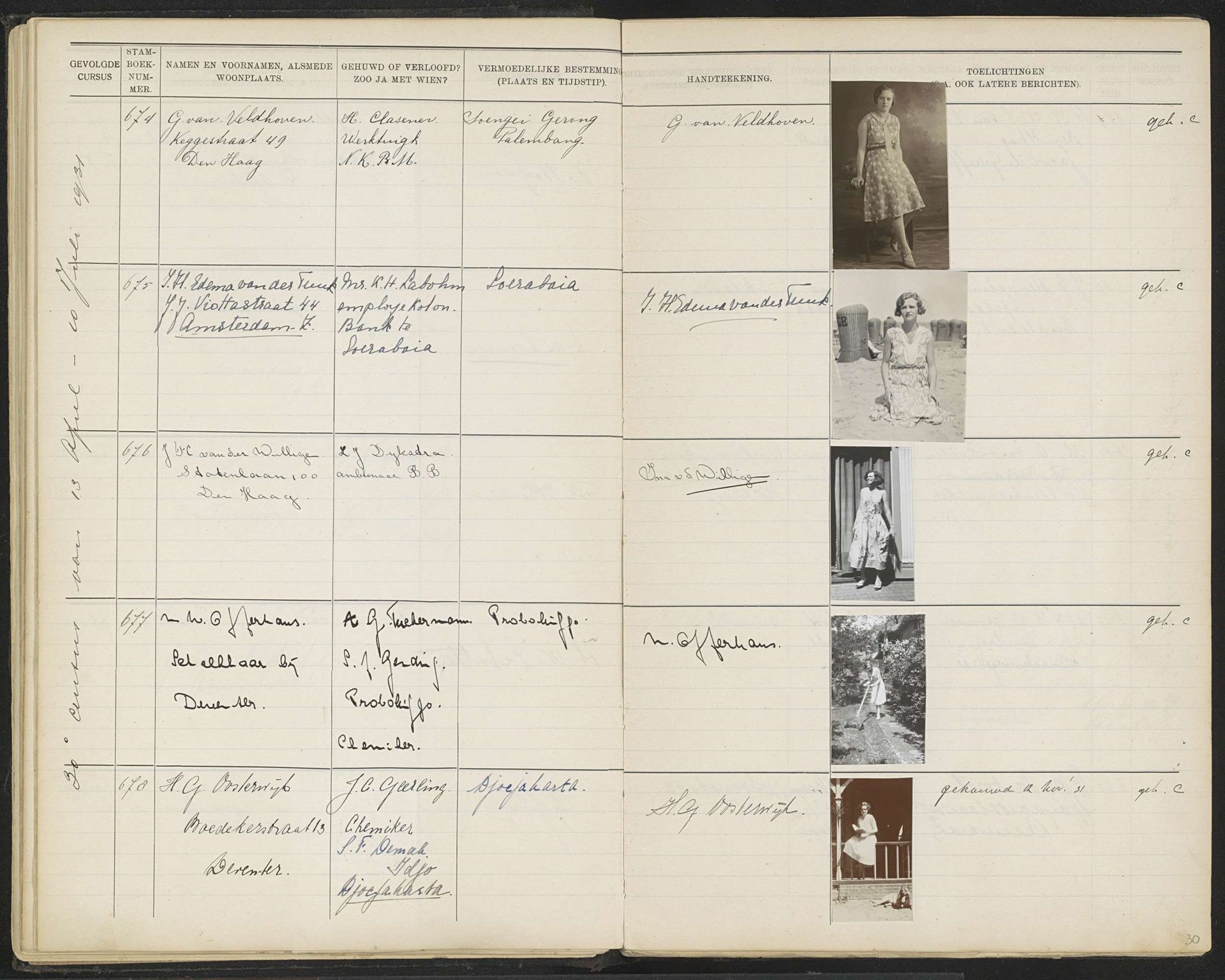 Blad 30 uit Stamboek van de leerlingen der Koloniale School voor Meisjes en Vrouwen te 's-Gravenhage deel II (1930-1949) by Anonymous