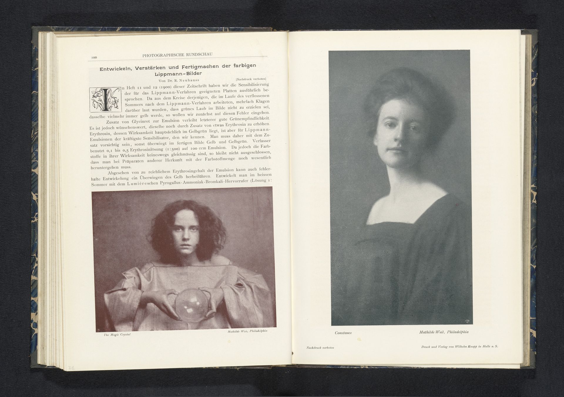 Portret van een onbekende vrouw met een glazen bol by Mathilde Weil
